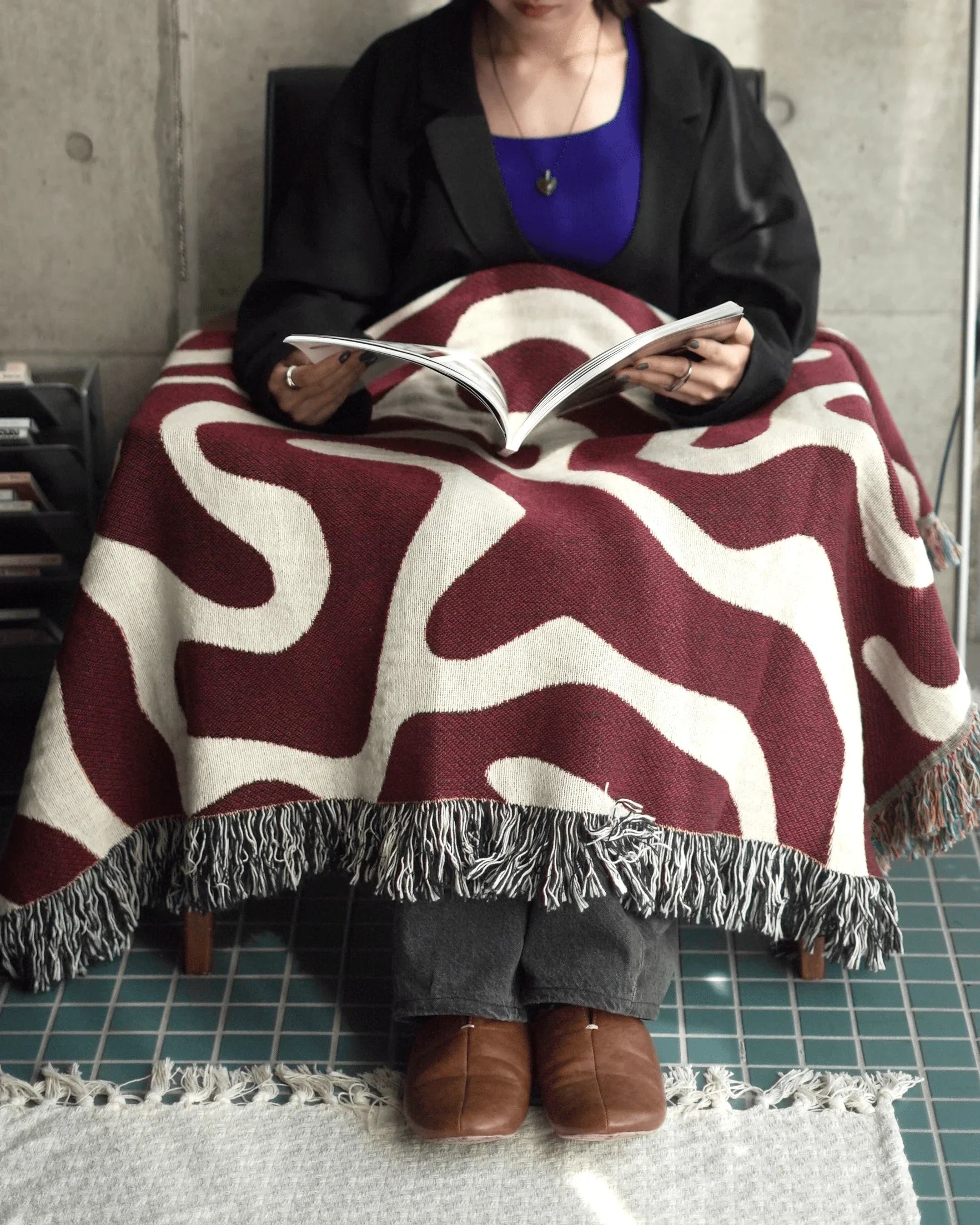 Maze Path Throw Blanket