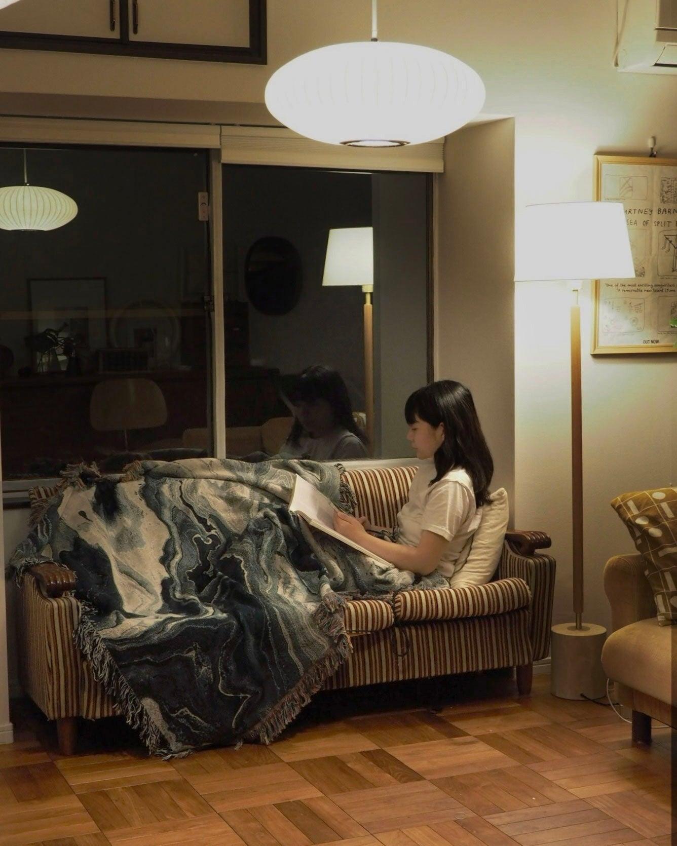 Black Flow Throw Blanket : M