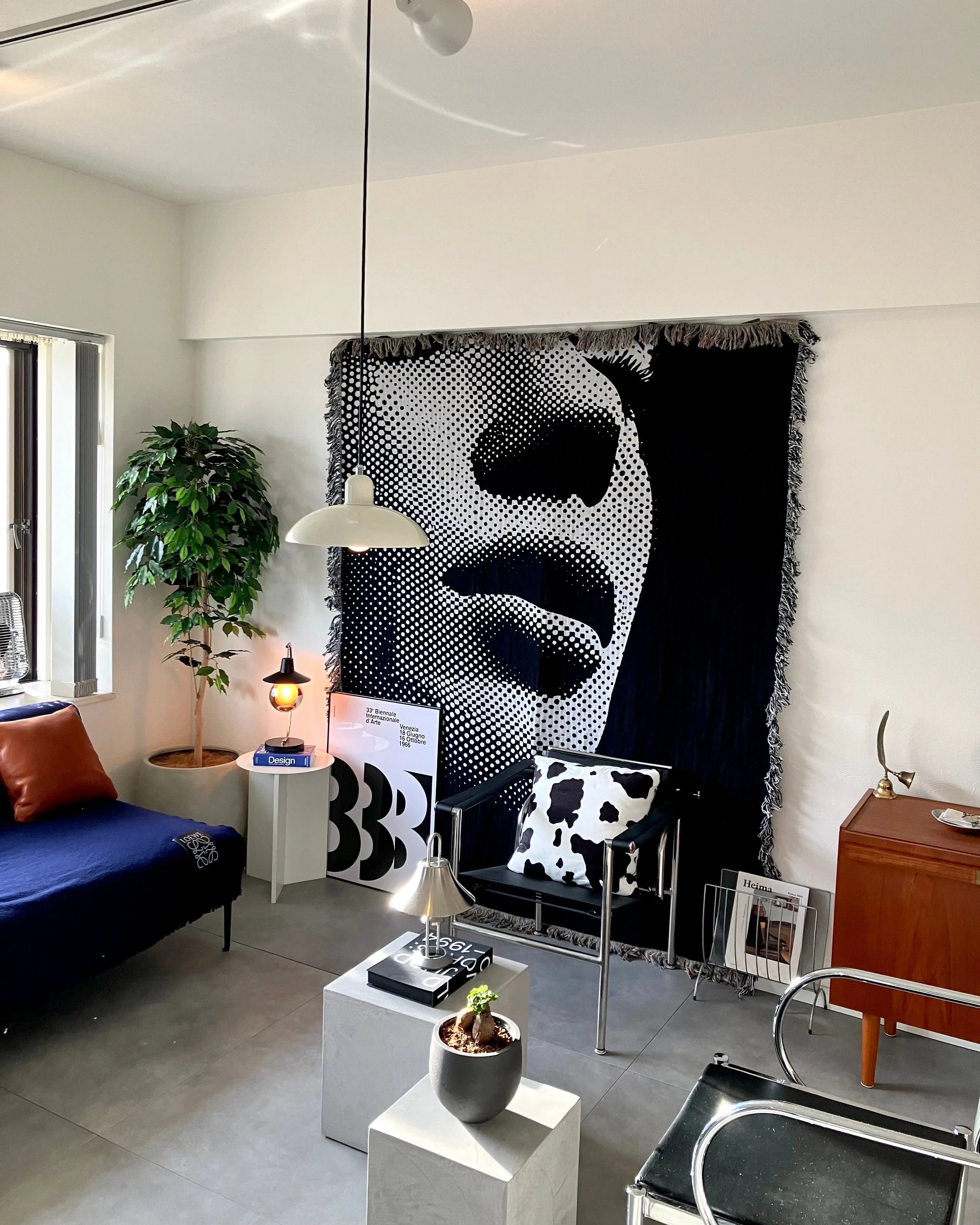 Half Tone Face Throw Blanket : L