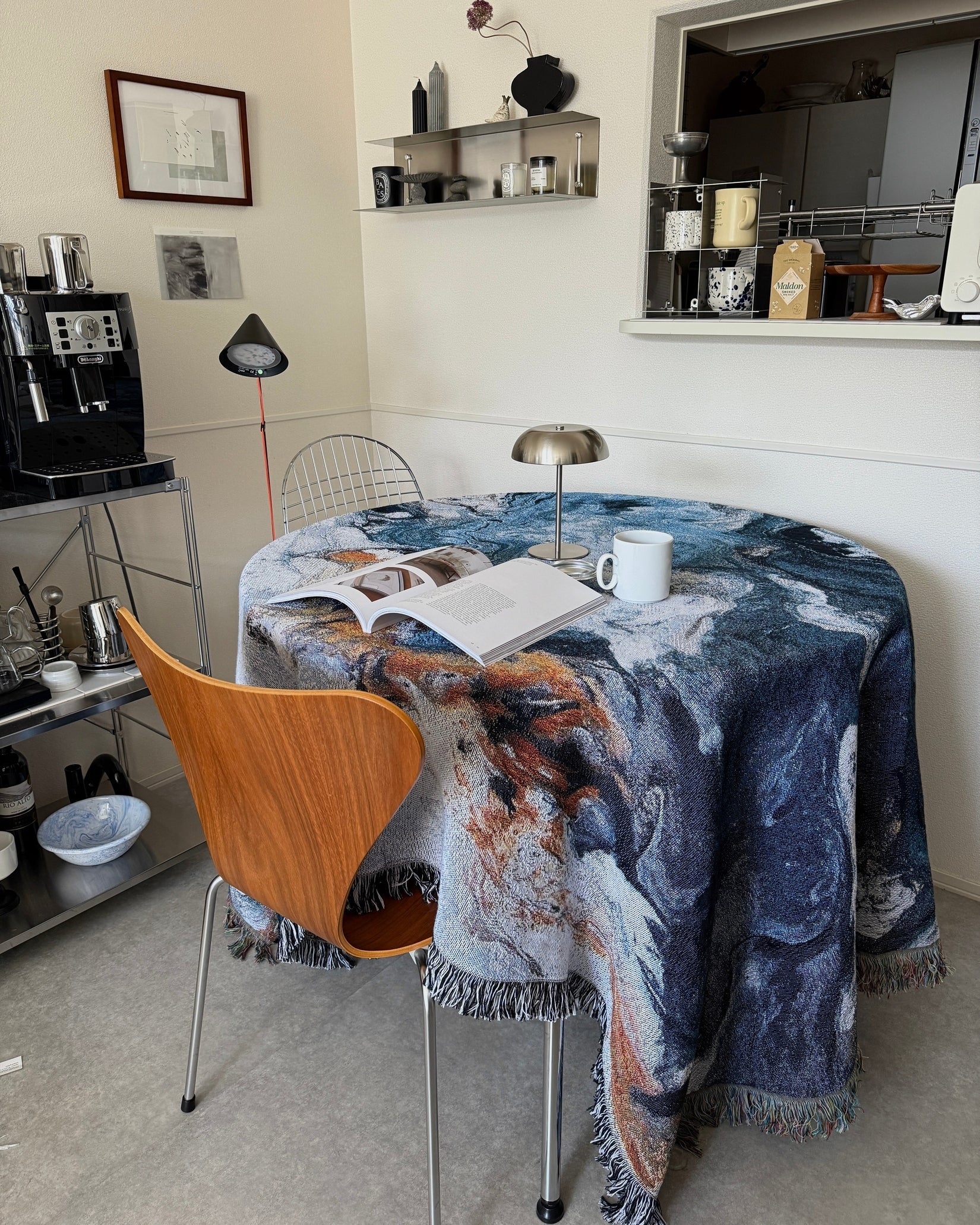 Navy Flow Throw Blanket : L
