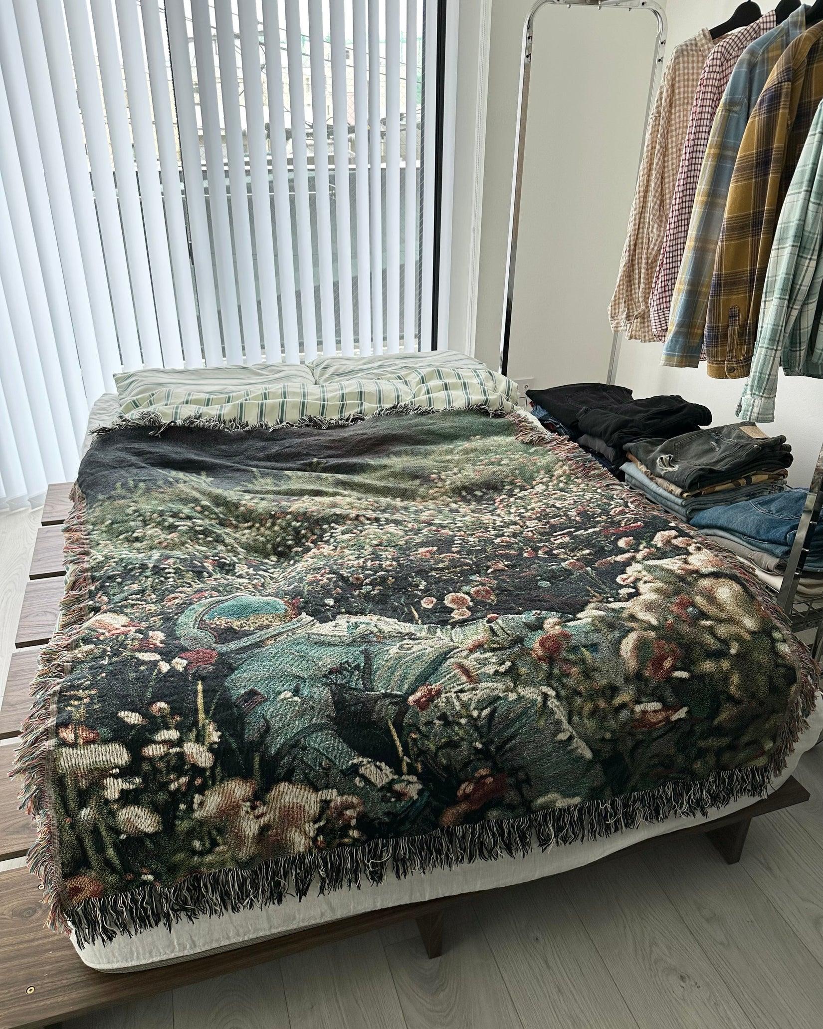 Astronaut Flower Woven Throw Blanket