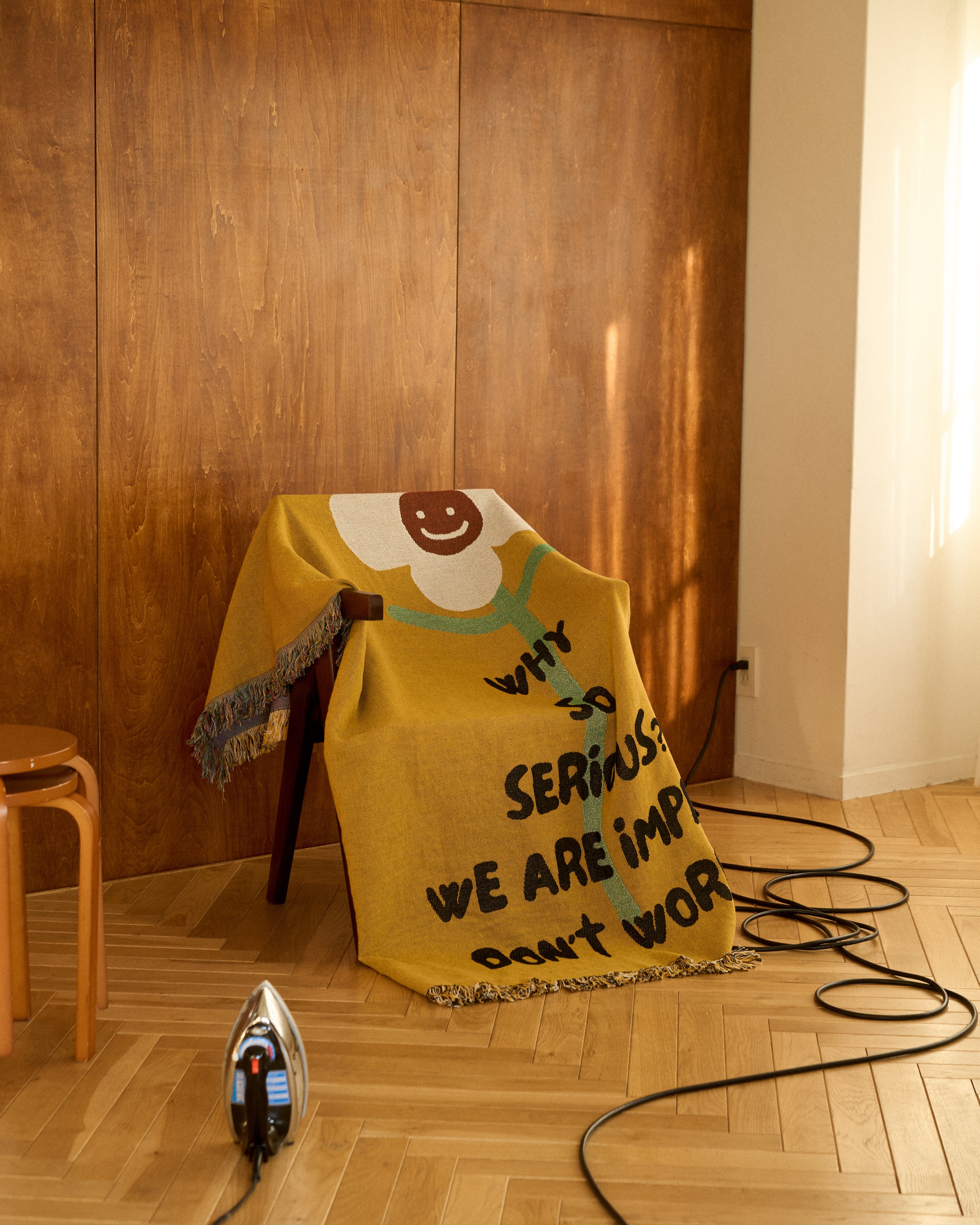 Don't Worry Throw Blanket : M