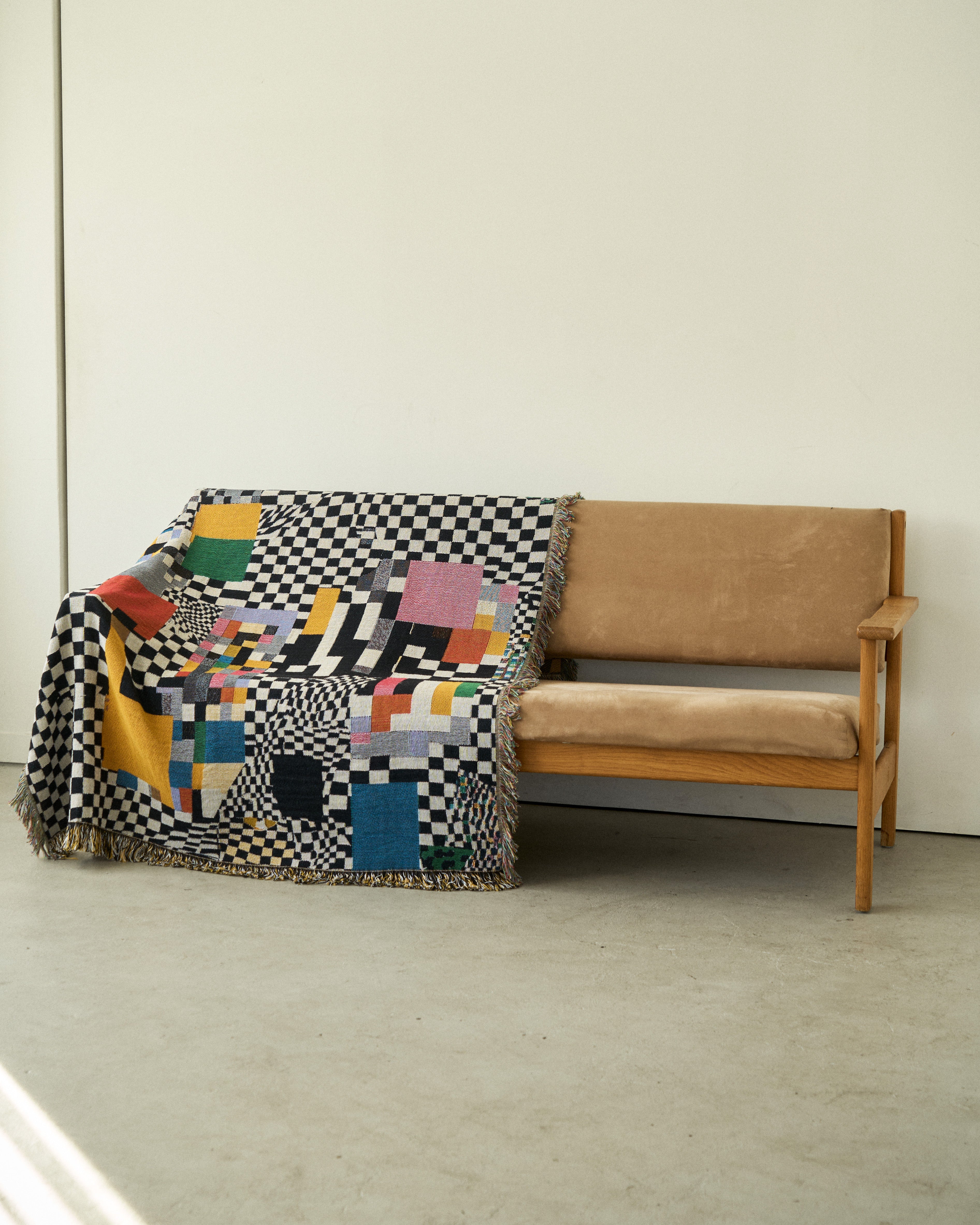 Glitch Throw Blanket : M