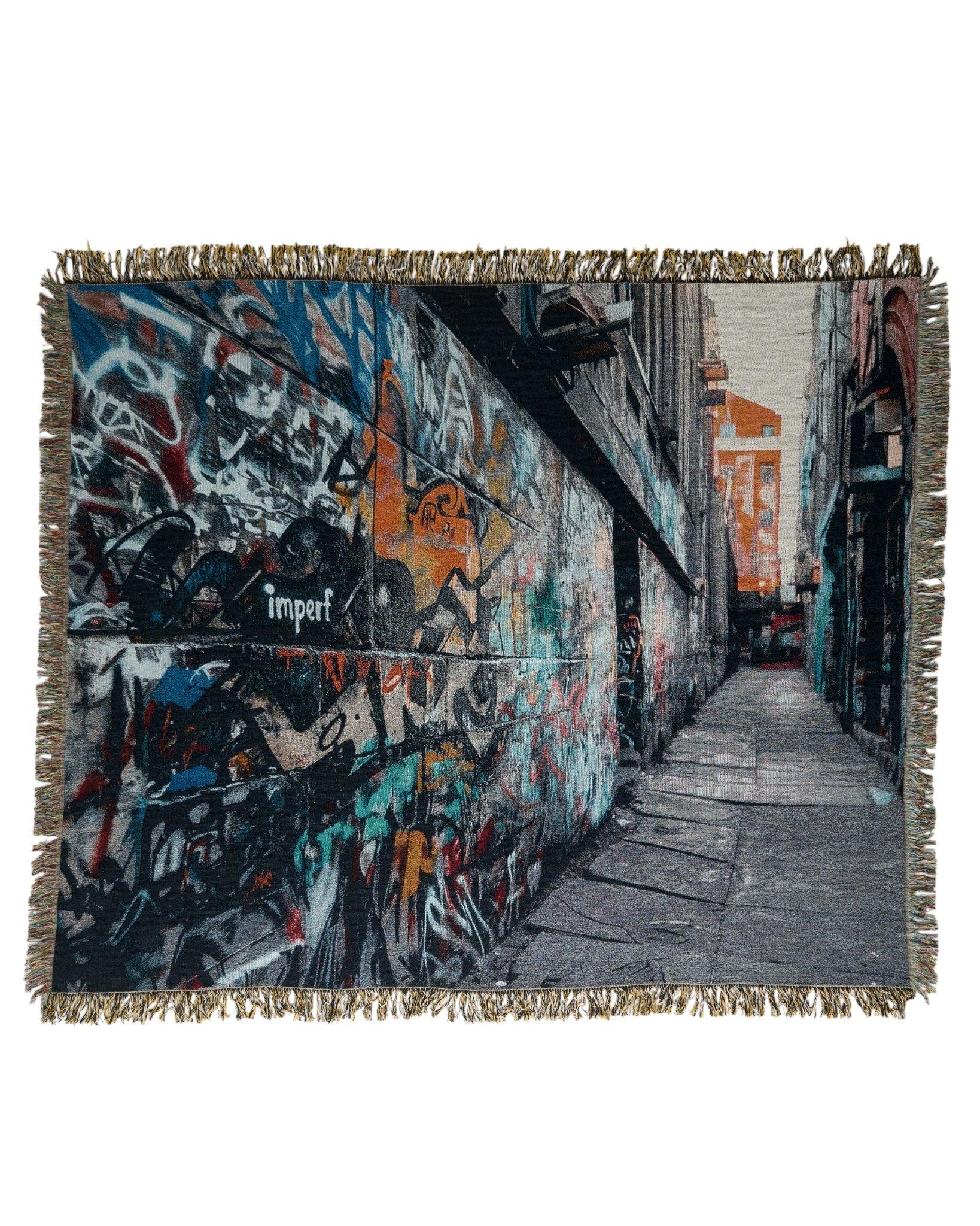 Graffiti Street Throw Blanket : L