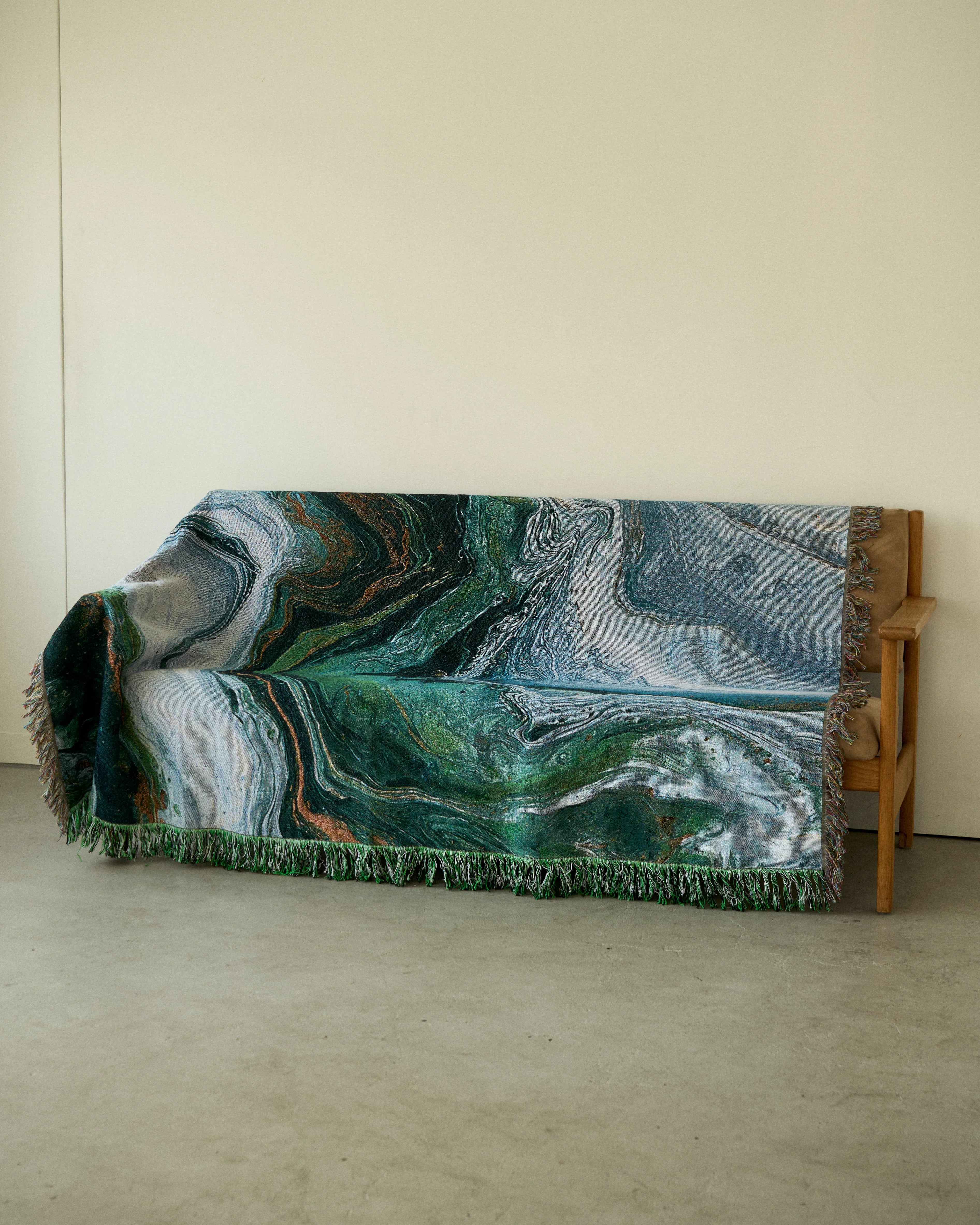 Green Flow Throw Blanket : L