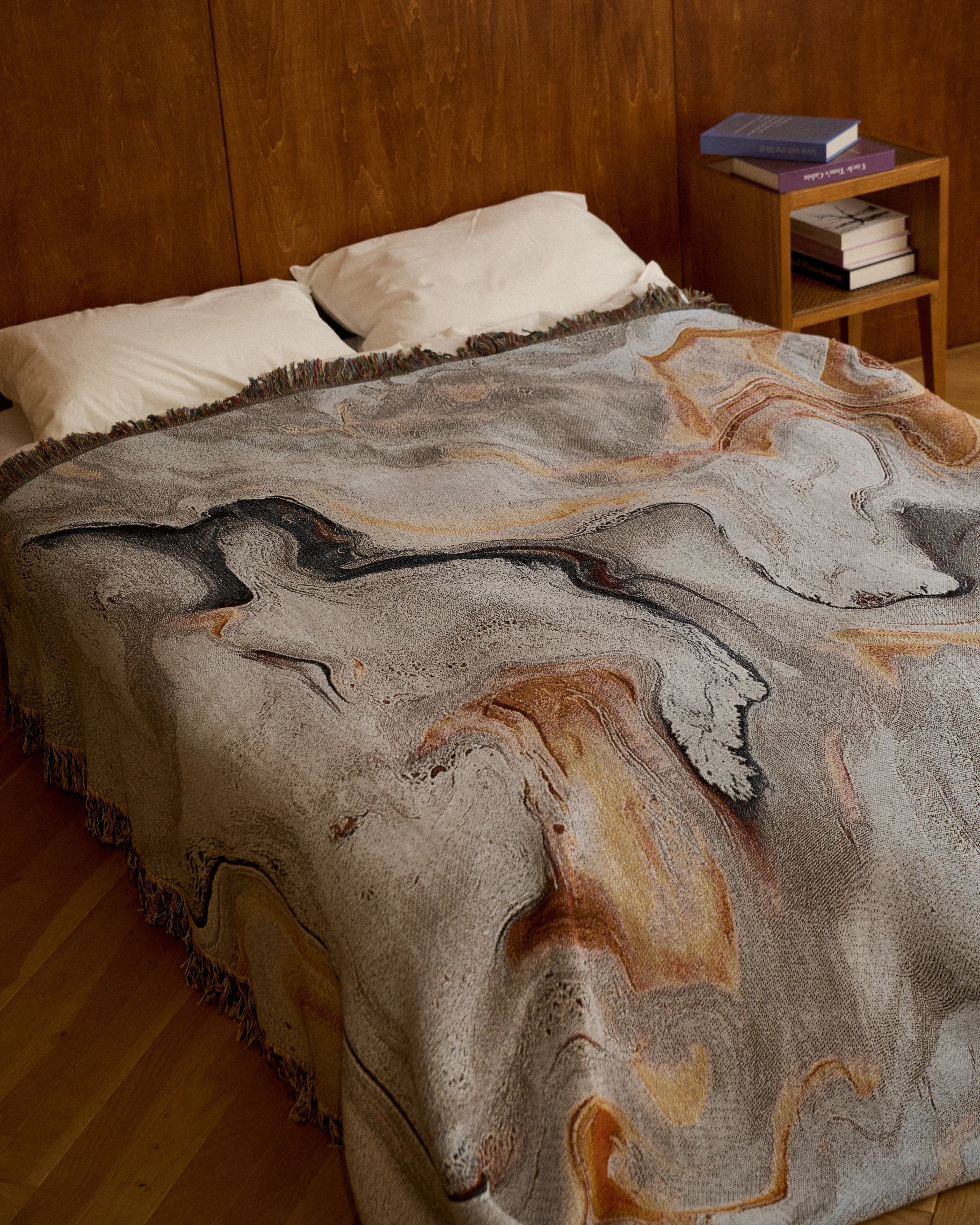 Ivory Flow Throw Blanket : L