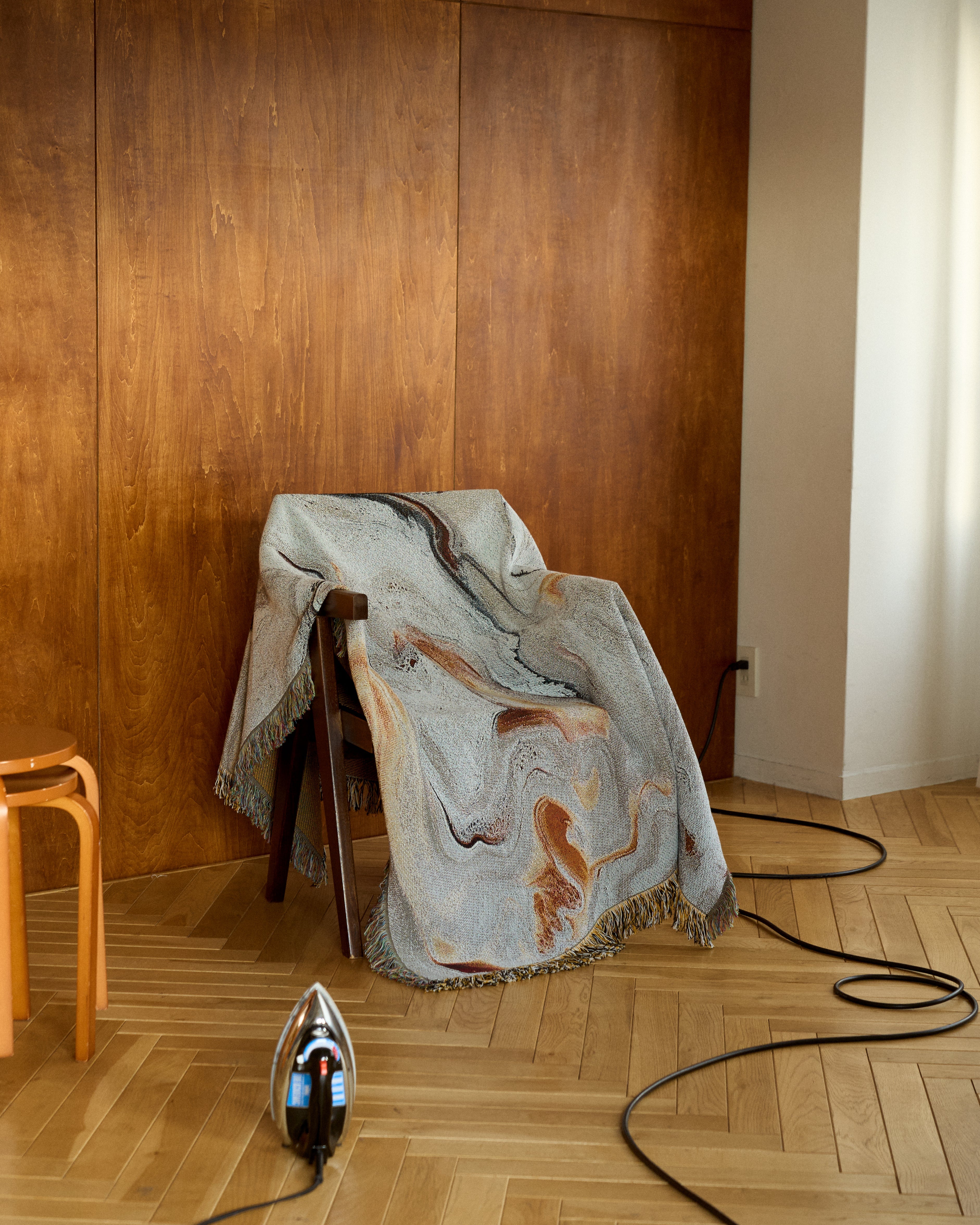 Ivory Flow Throw Blanket : M