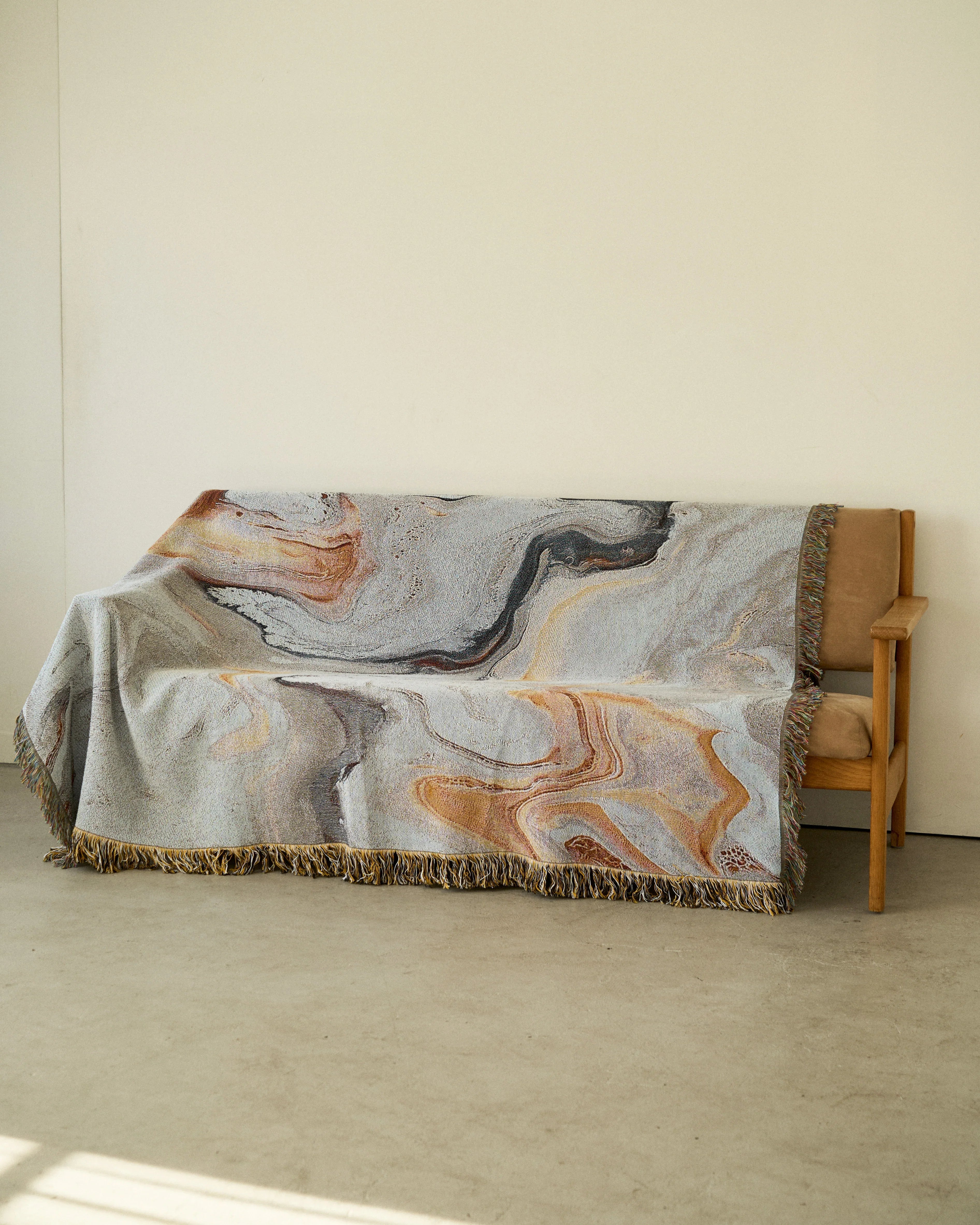 【IMPERF】Ivory Flow Throw Blanket : L Ivory Flow Throw Blanket | iMPeRF