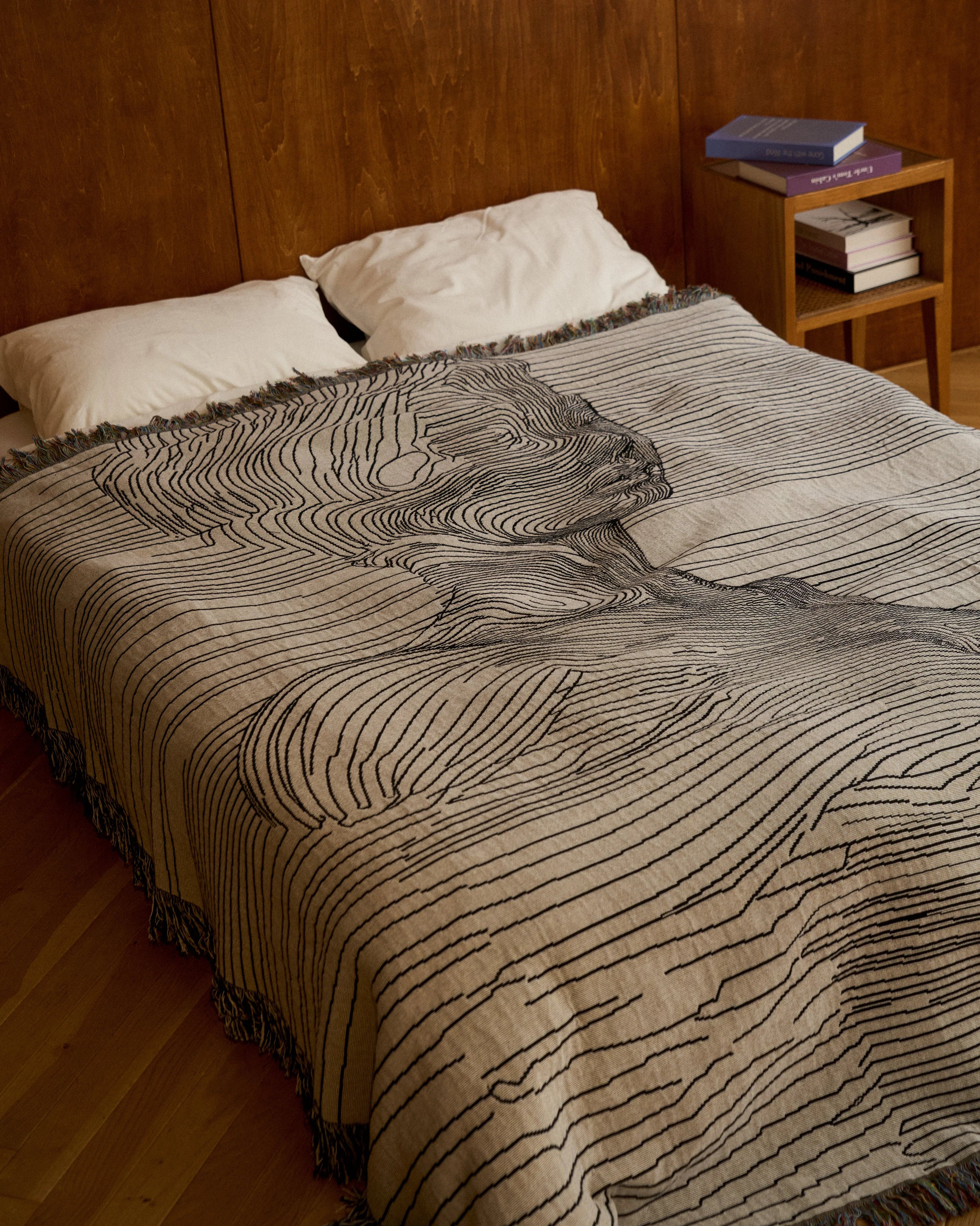 Line Portrait Throw Blanket : L