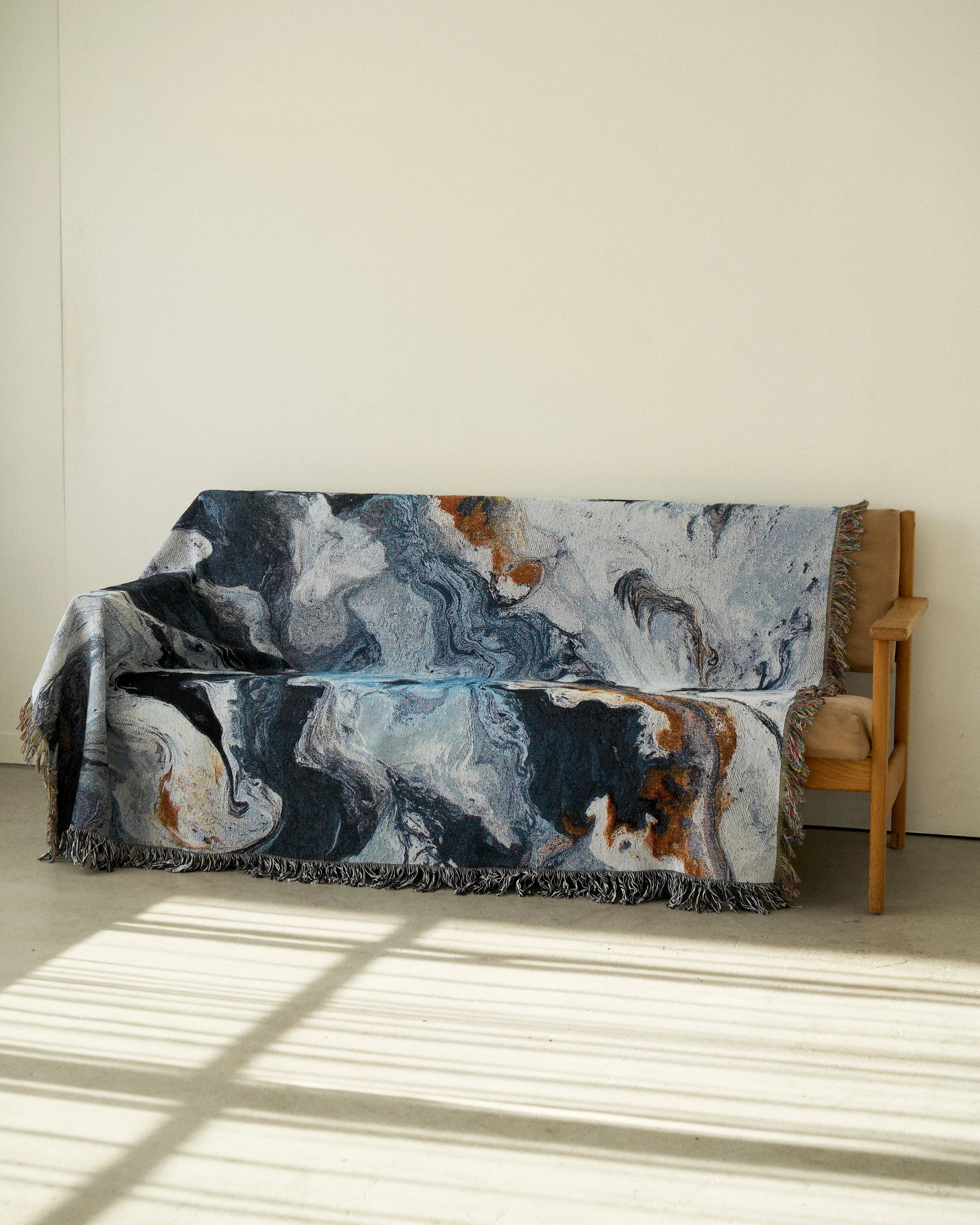 Navy Flow Throw Blanket : L