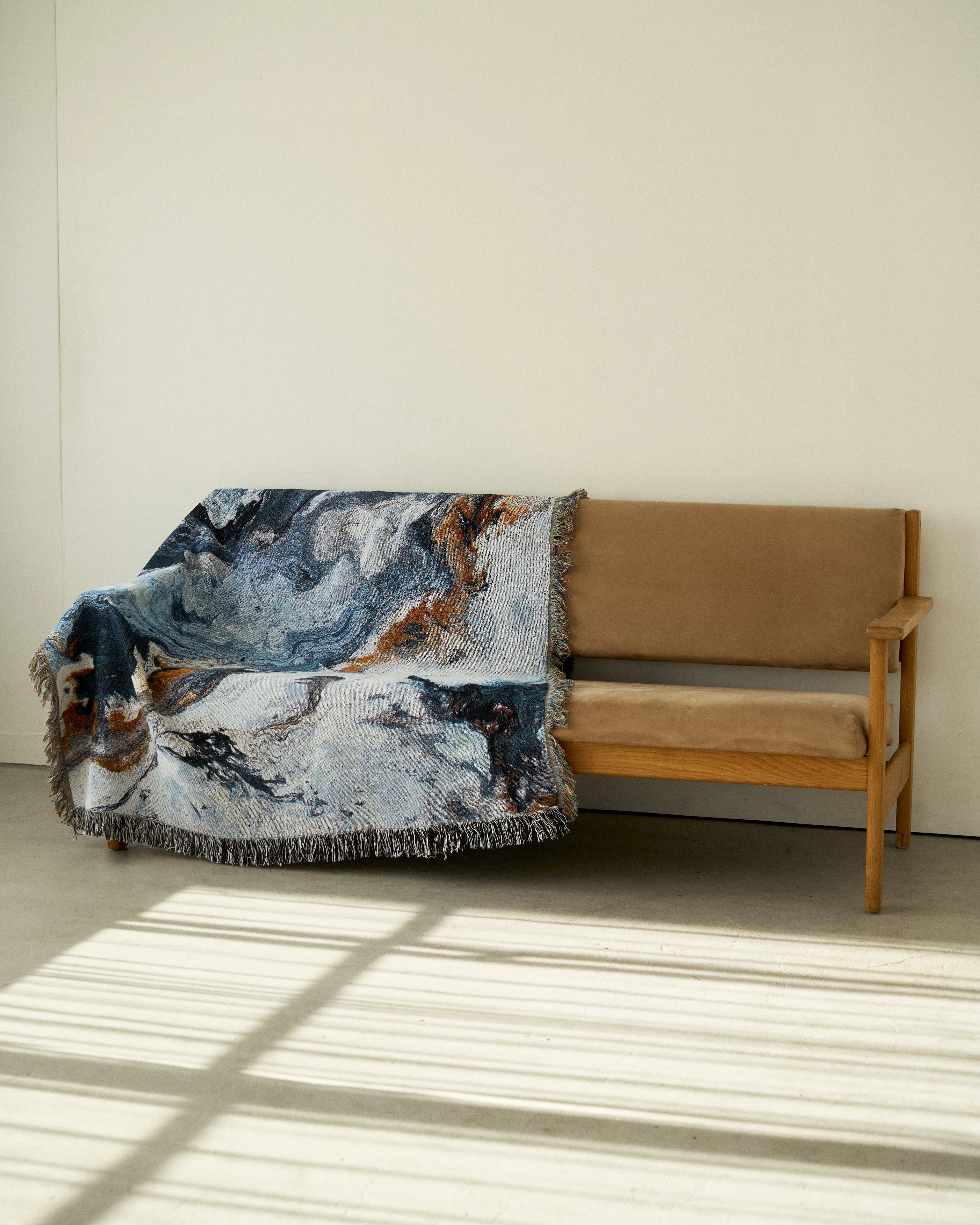 Navy Flow Throw Blanket : M