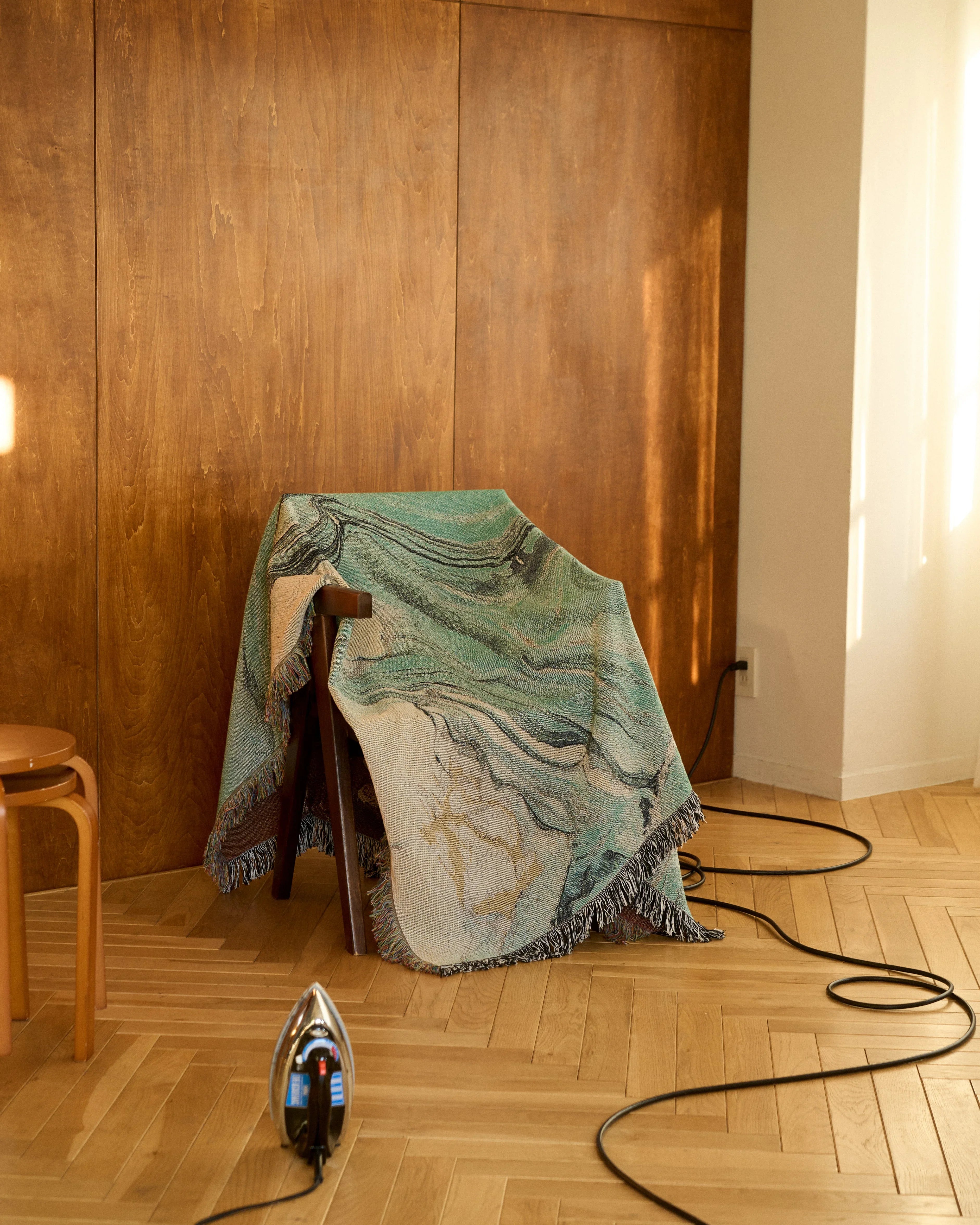 Sky Blue Flow Throw Blanket : M