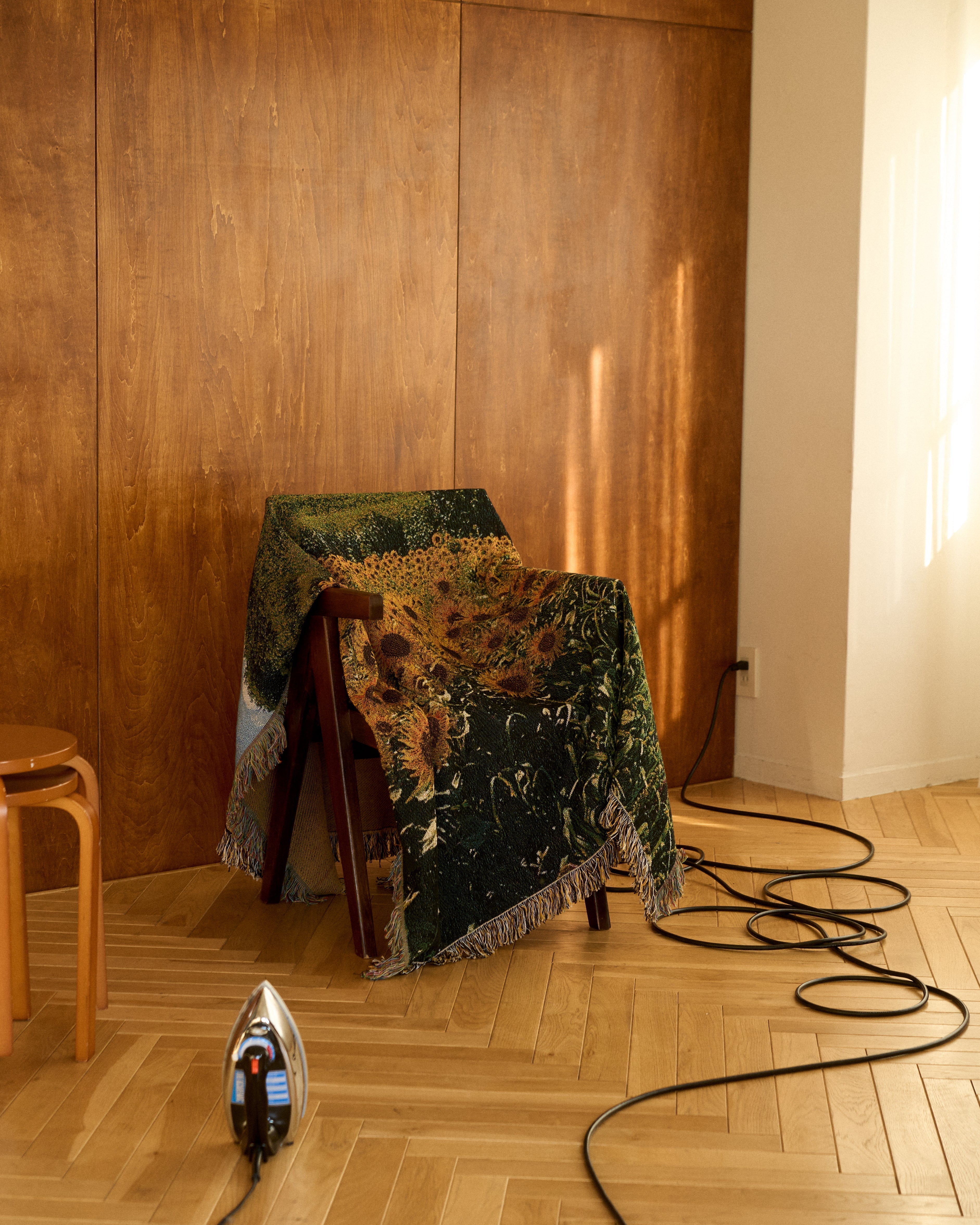 Gone Summer's Day Throw Blanket : M