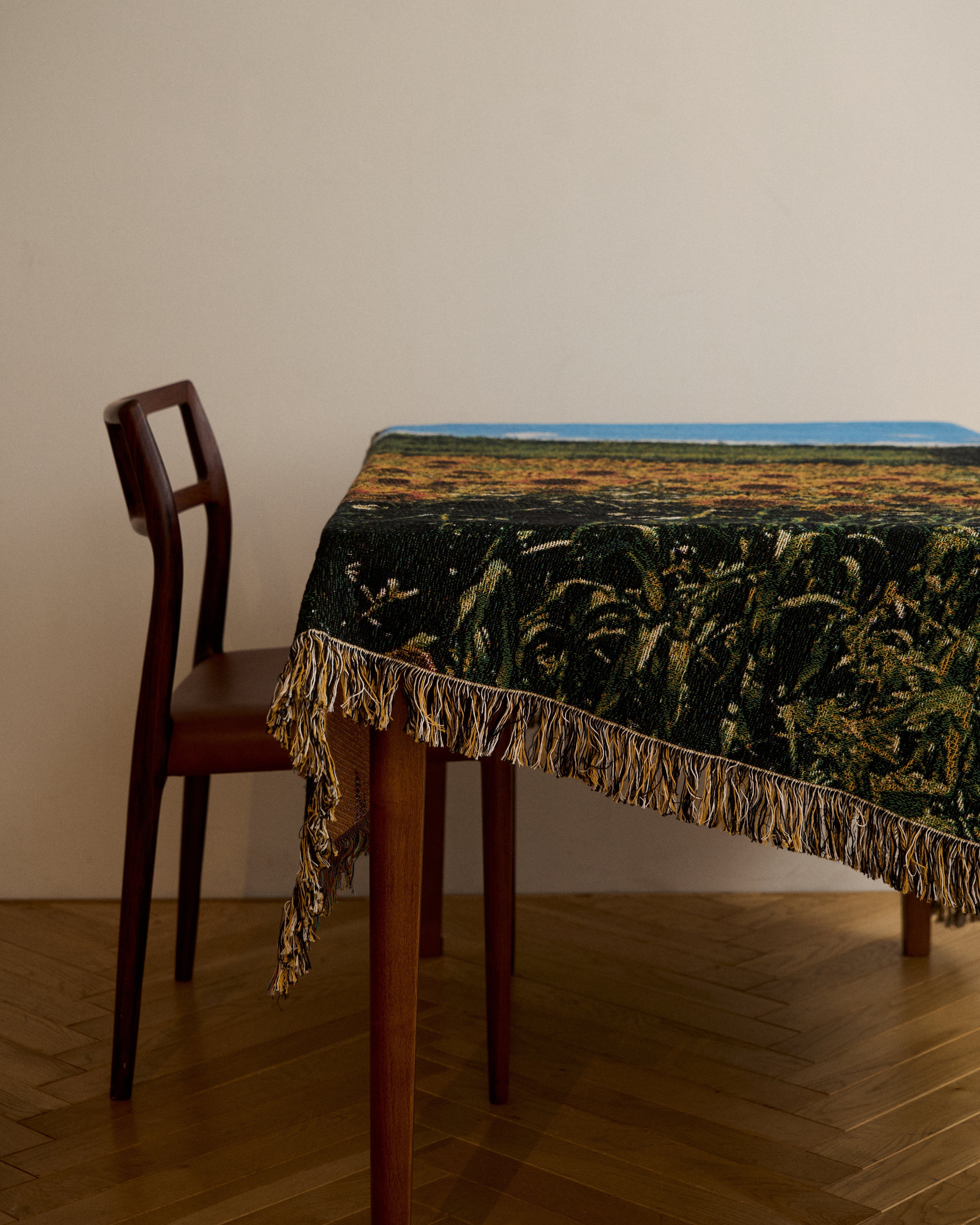 Gone Summer's Day Throw Blanket : M