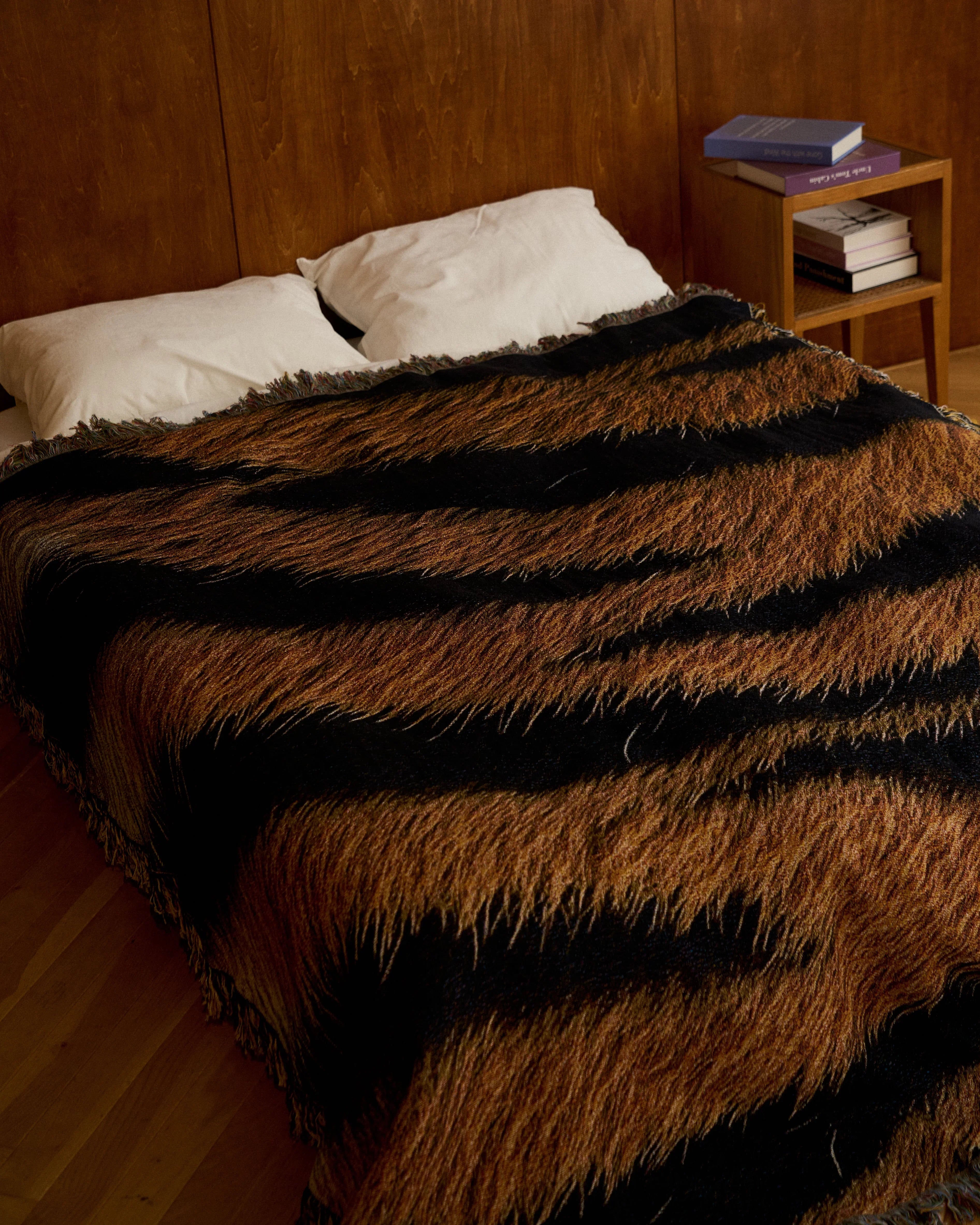 Tiger Hide Throw Blanket : L
