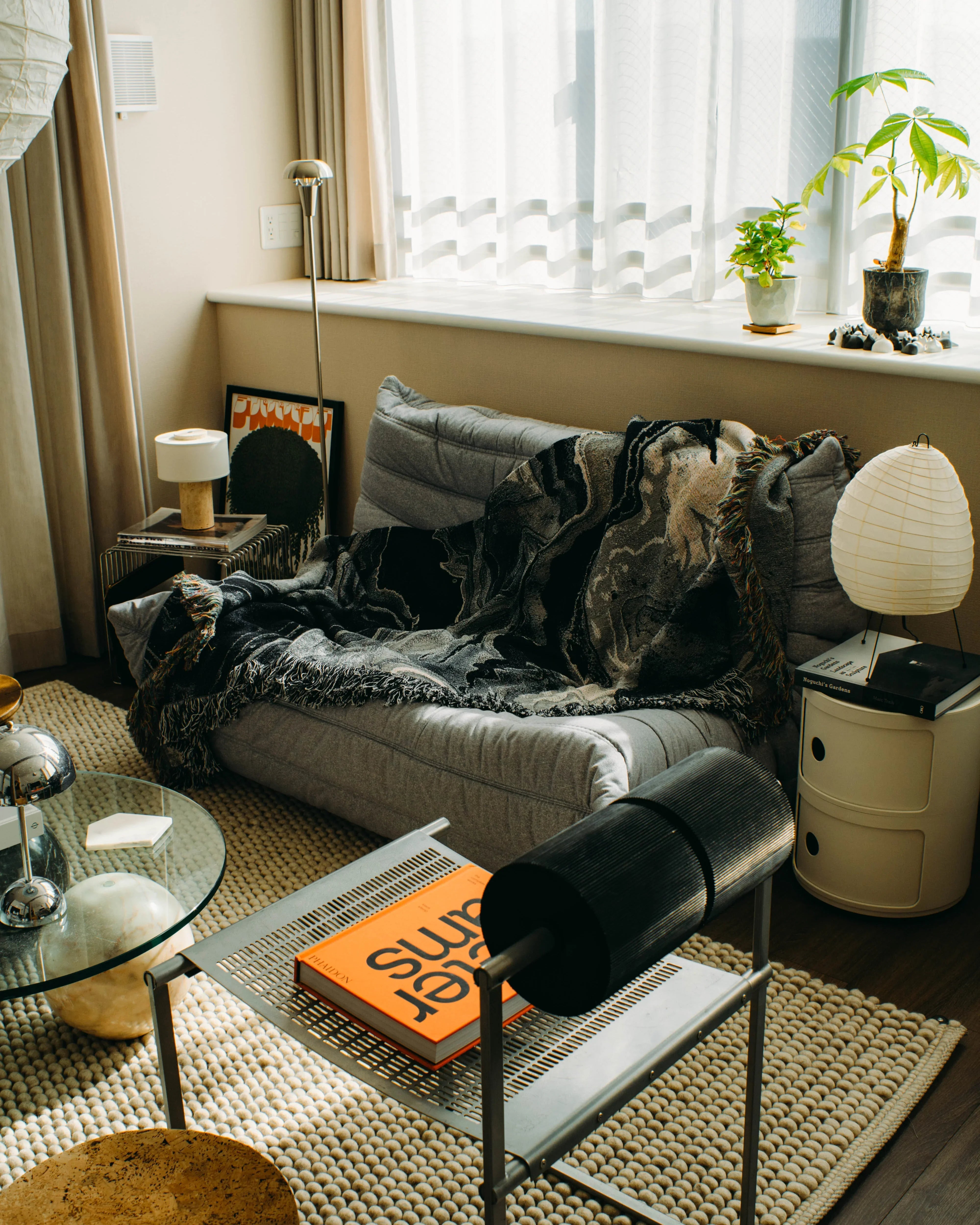 【IMPeRF】Black Flow Throw Blanket : M Black Flow Throw Blanket | iMPeRF