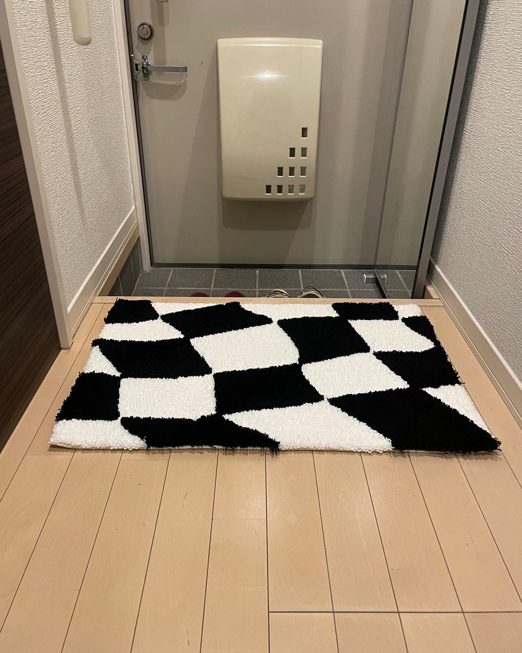 Wavy Check Rug