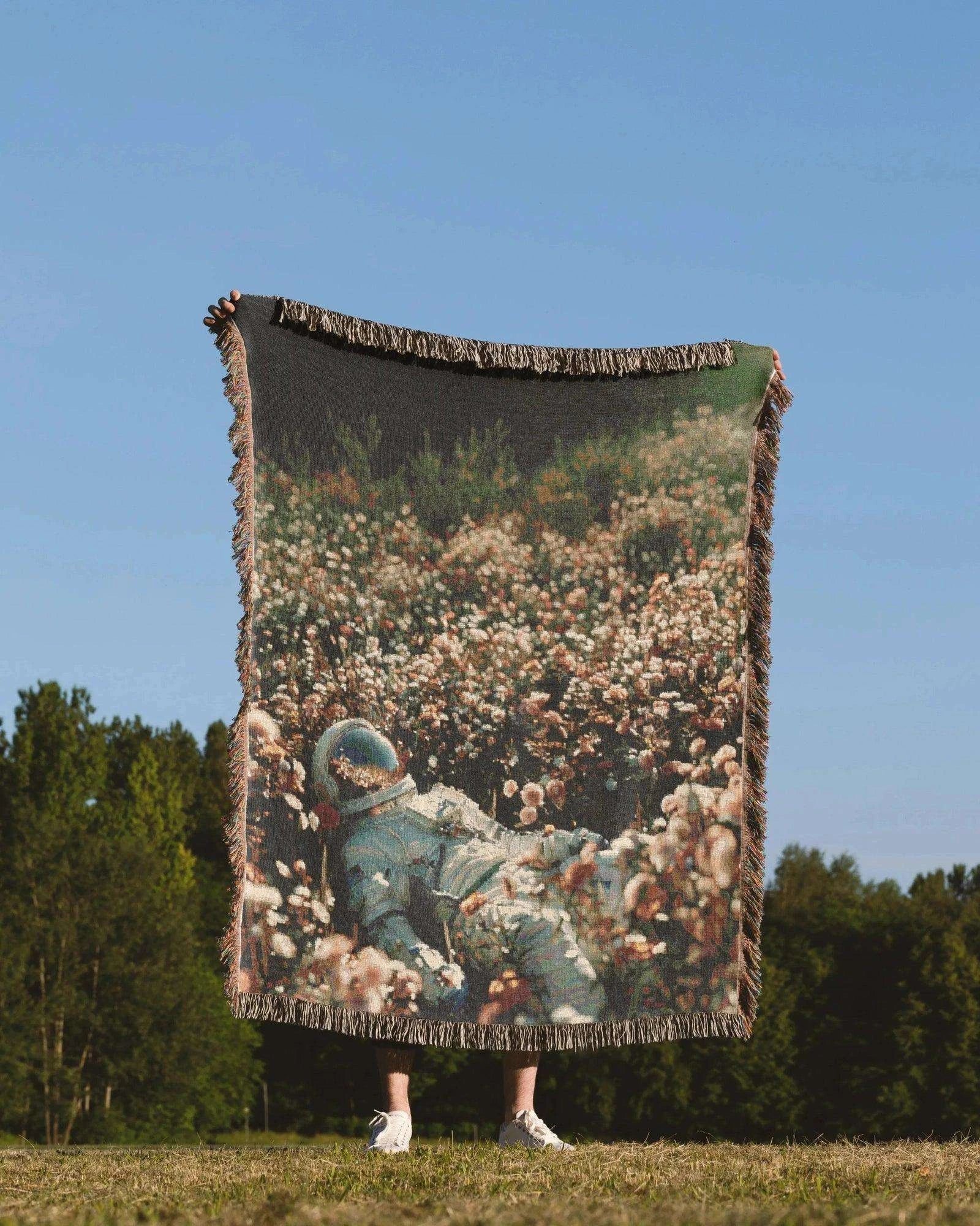 Astoronaut Flower Woven Throw Blanket - imperf