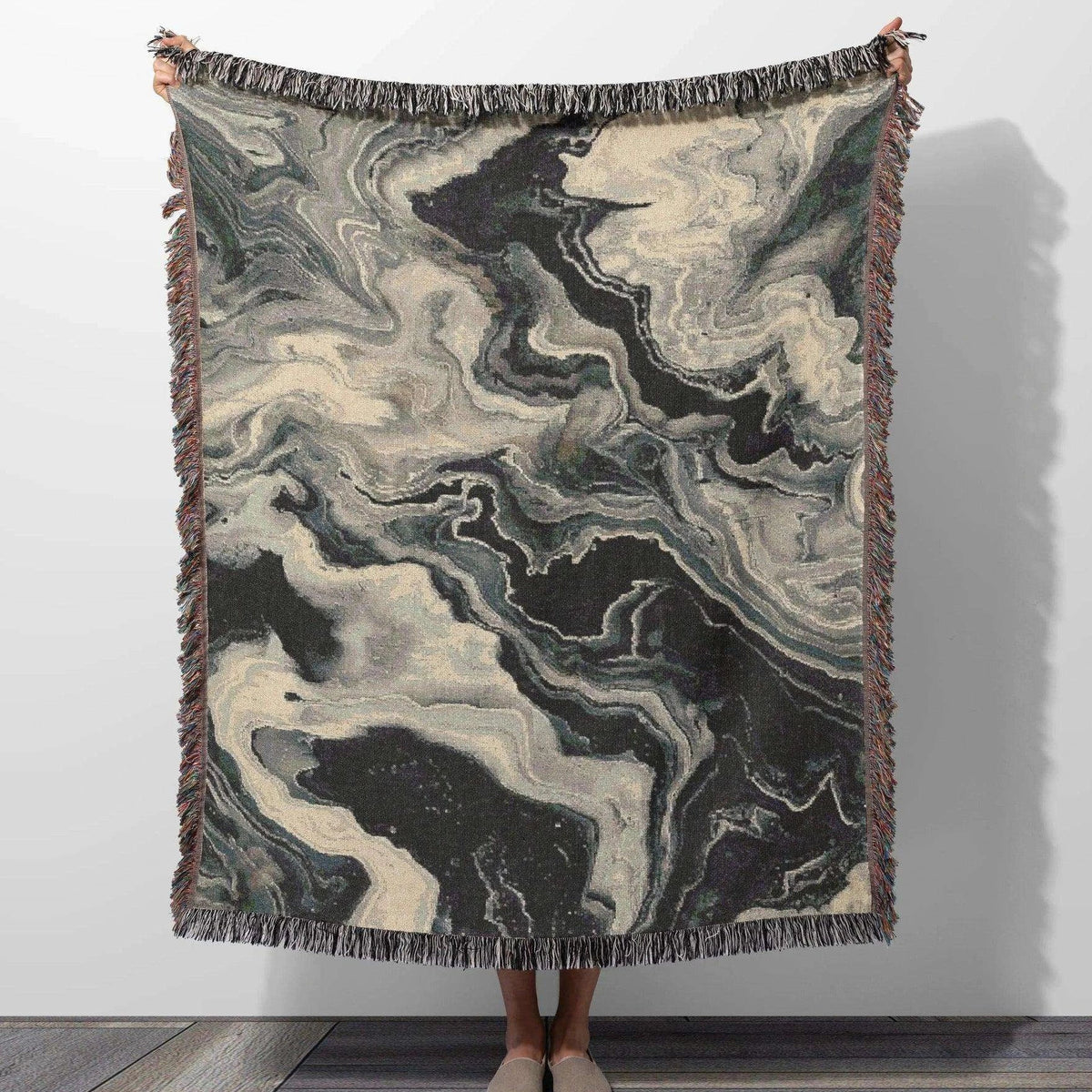 Maze Path Throw Blanket 大判ブランケット バーガンディ Maze Path Throw Blanket 大判ブランケット バーガンディ（Black