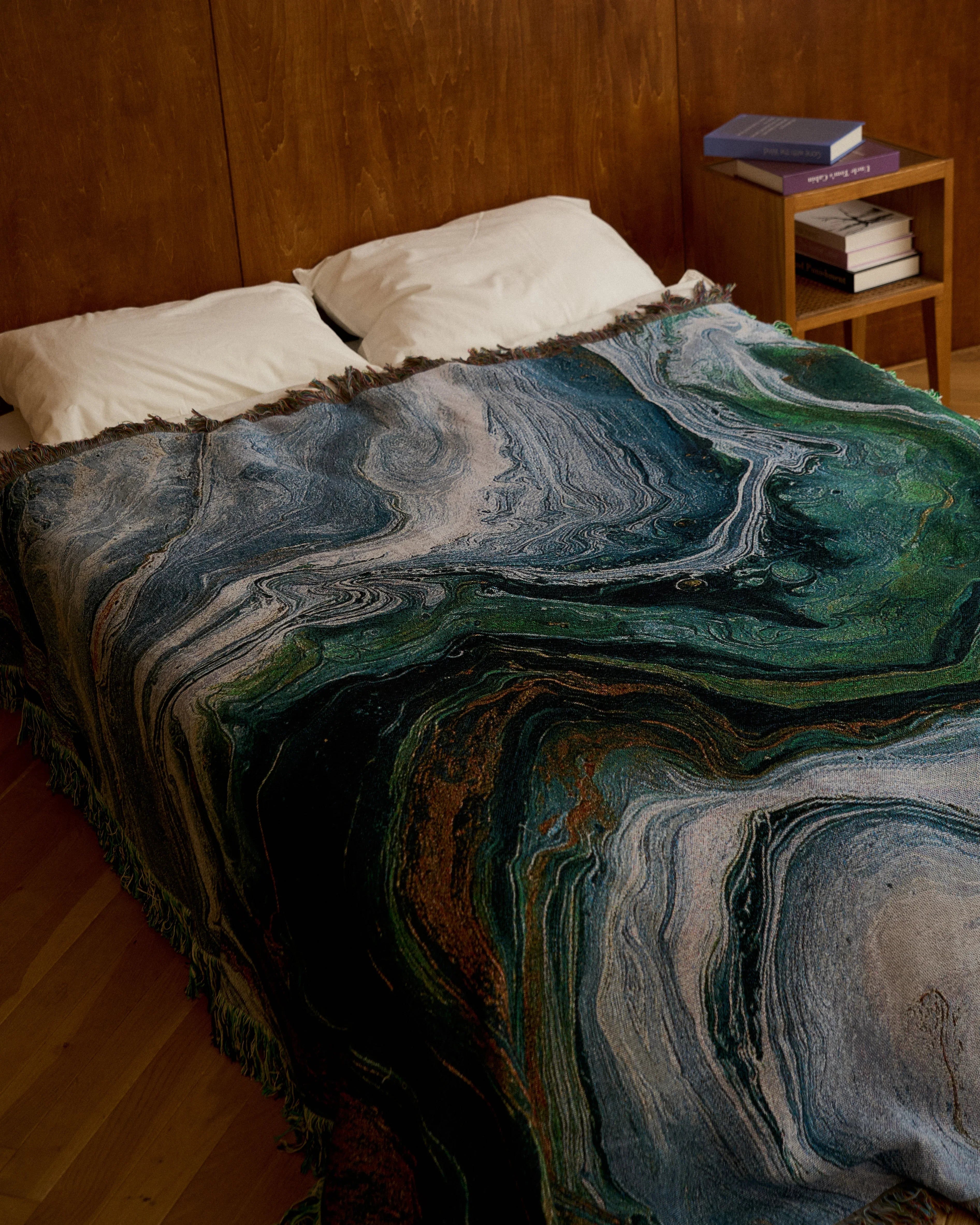 Green Flow Throw Blanket | iMPeRF