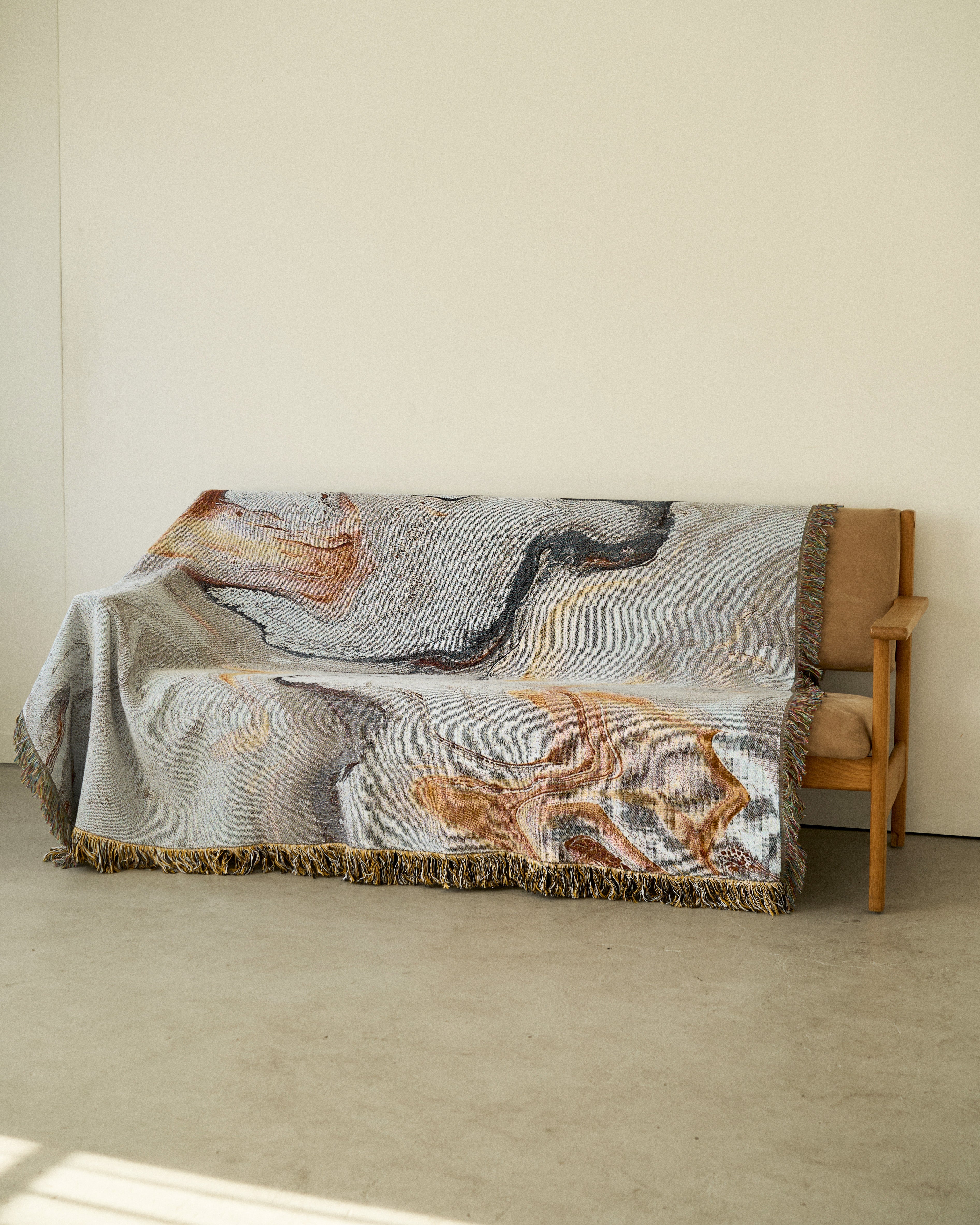 Ivory Flow Throw Blanket : L