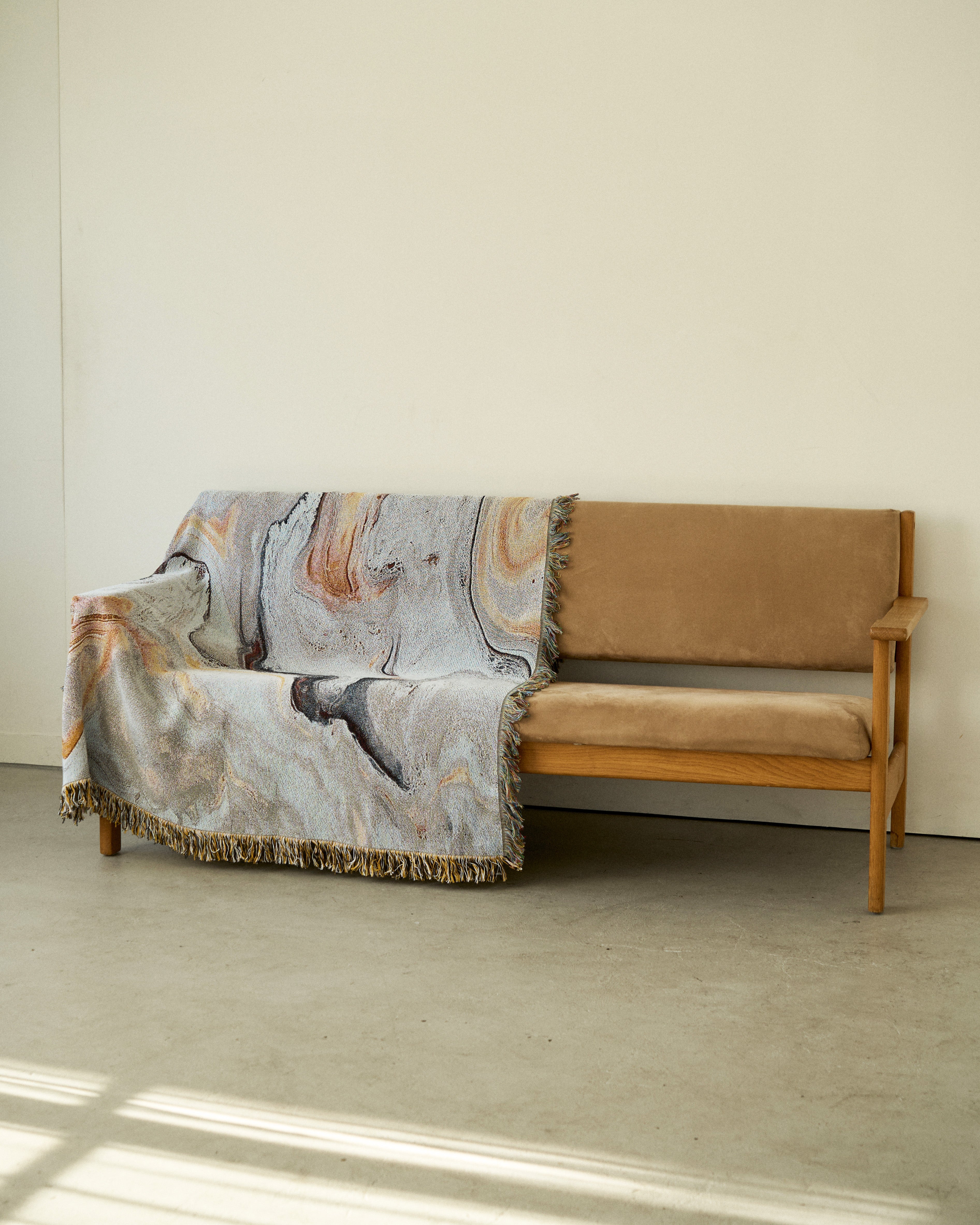 Ivory Flow Throw Blanket : M