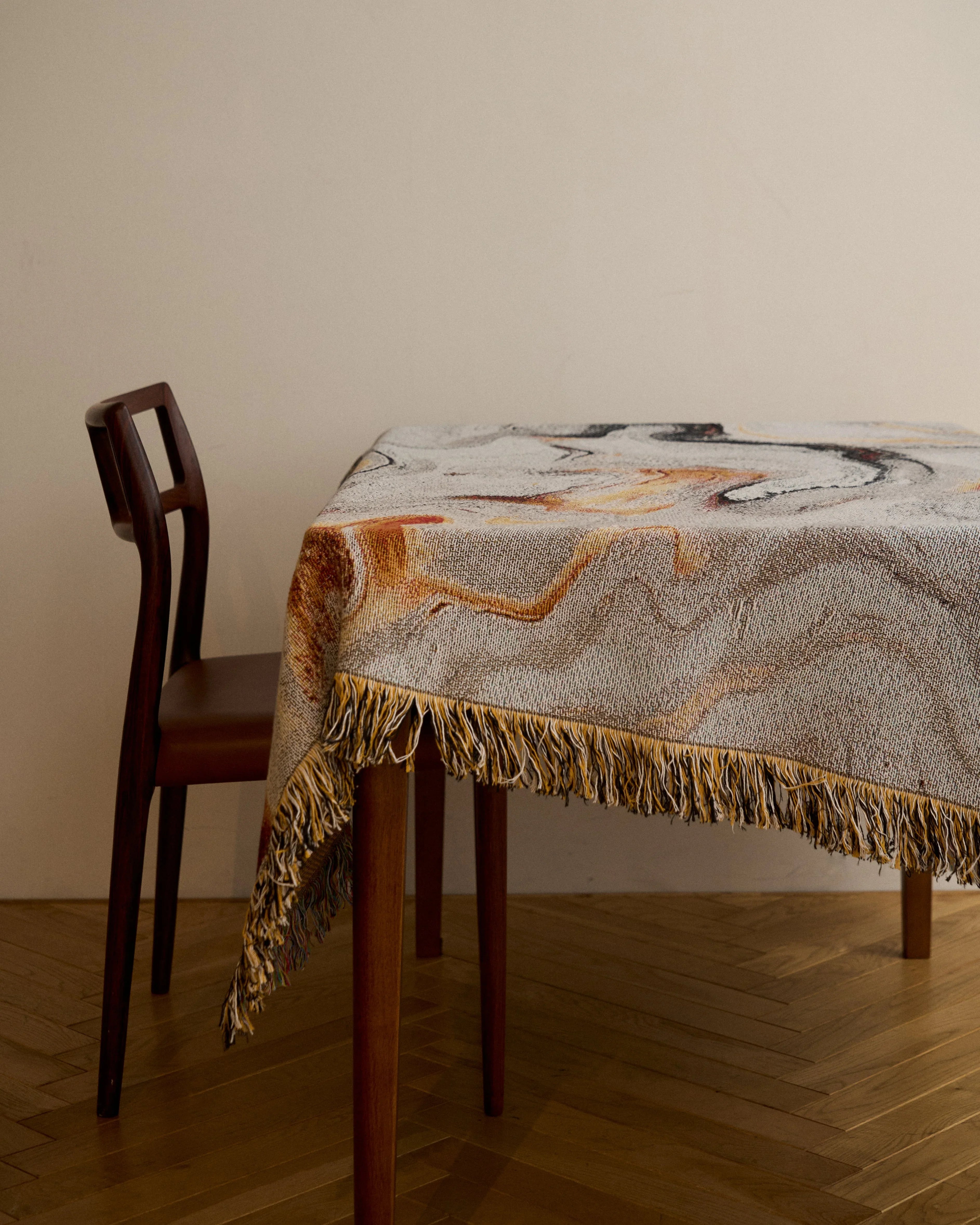 【IMPERF】Ivory Flow Throw Blanket : L Ivory Flow Throw Blanket | iMPeRF