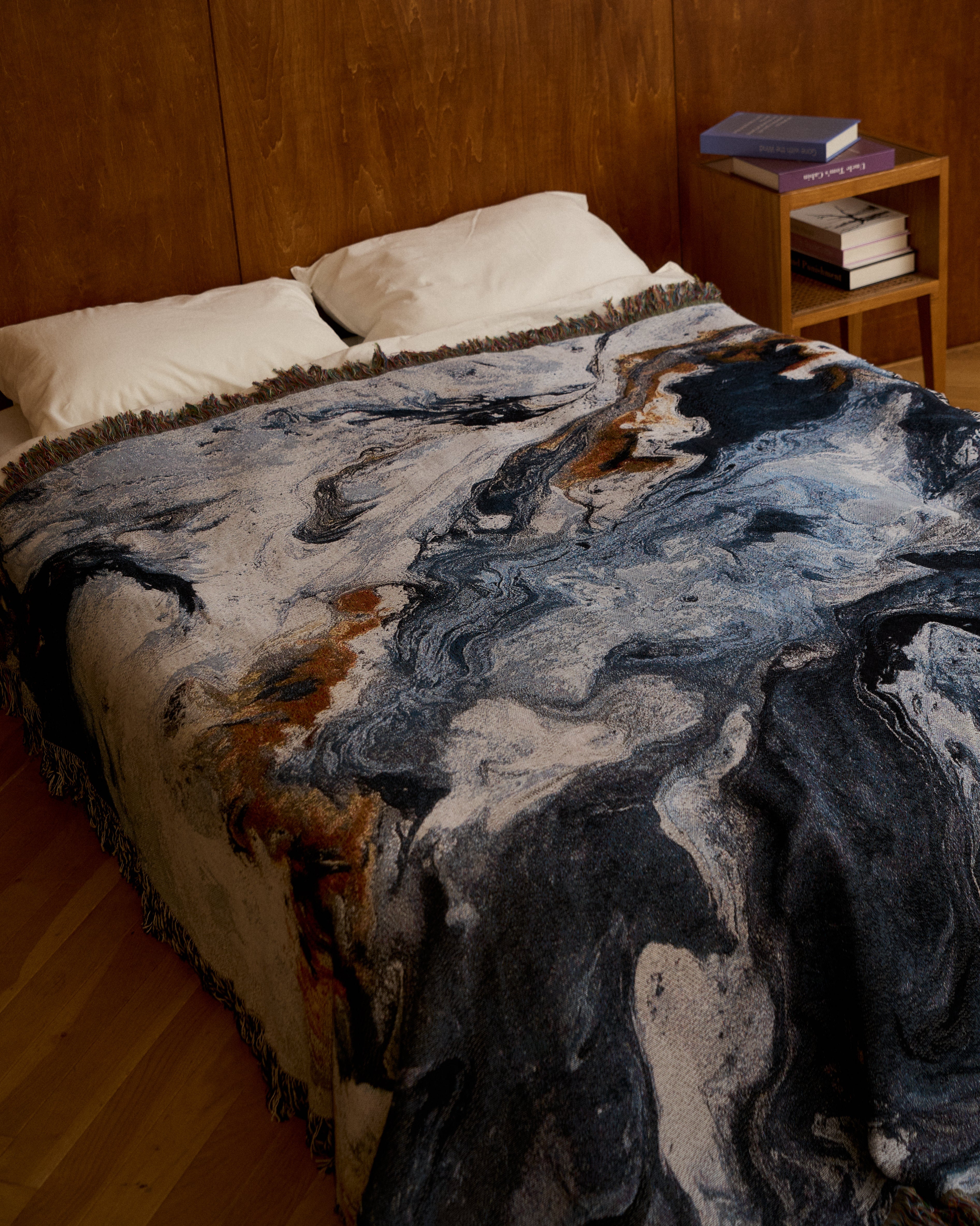 Navy Flow Throw Blanket : L