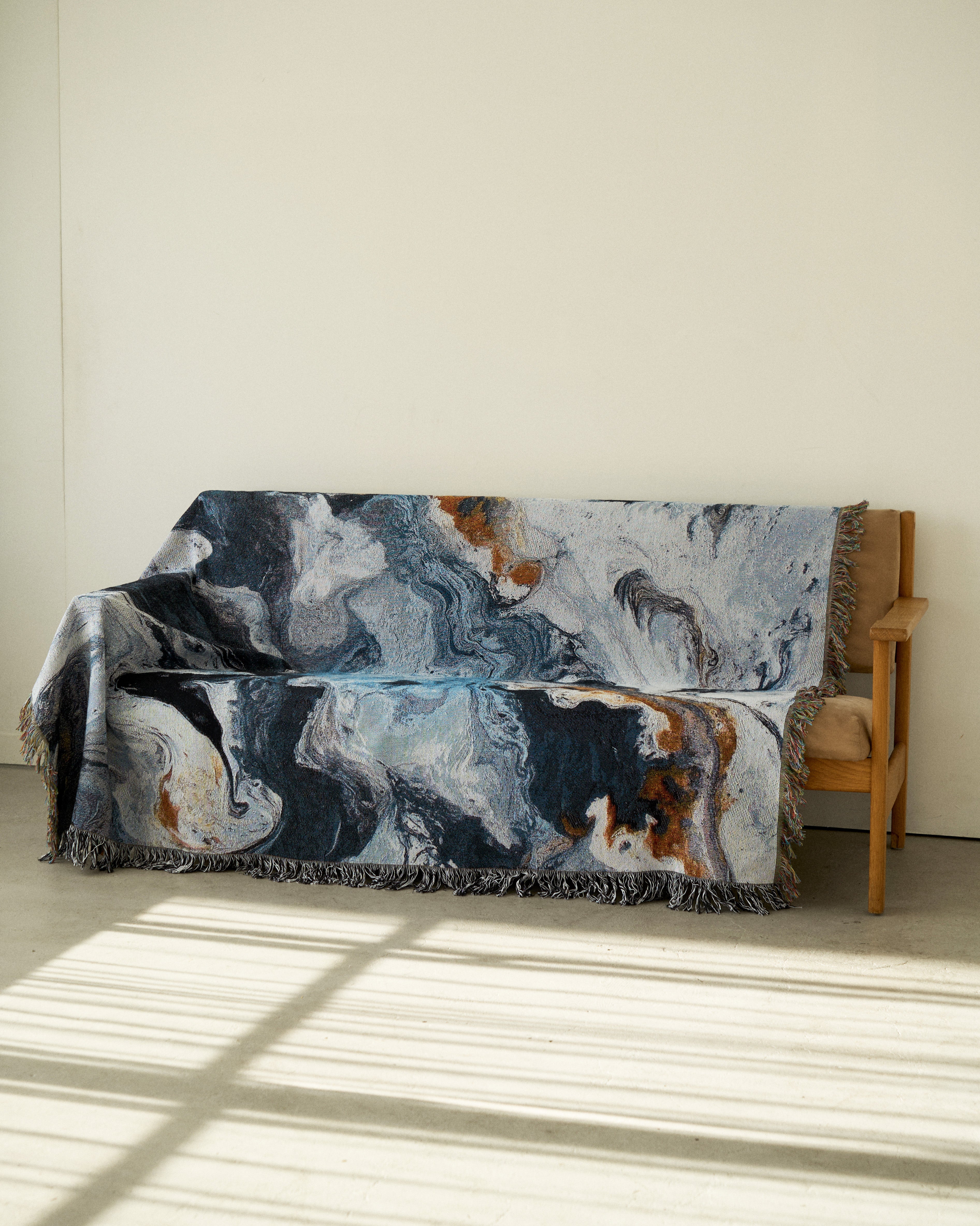 Navy Flow Throw Blanket : L
