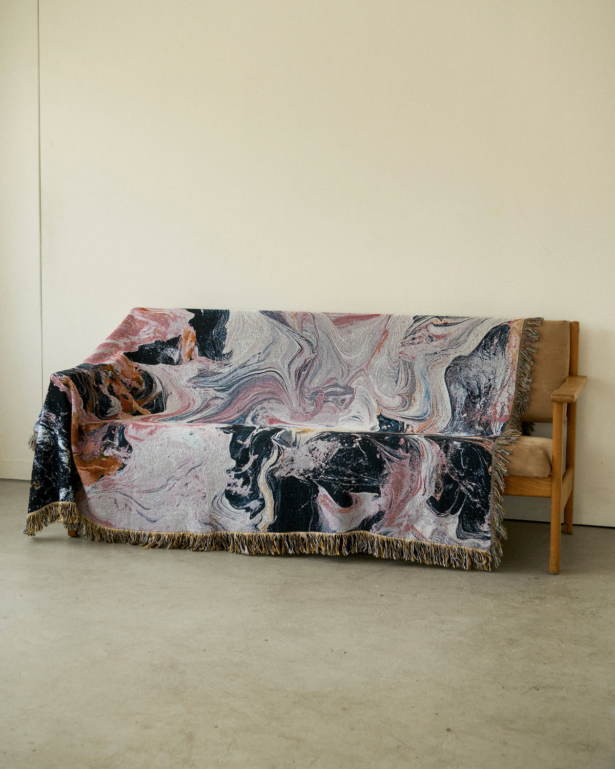 Pink Flow Throw Blanket | iMPeRF