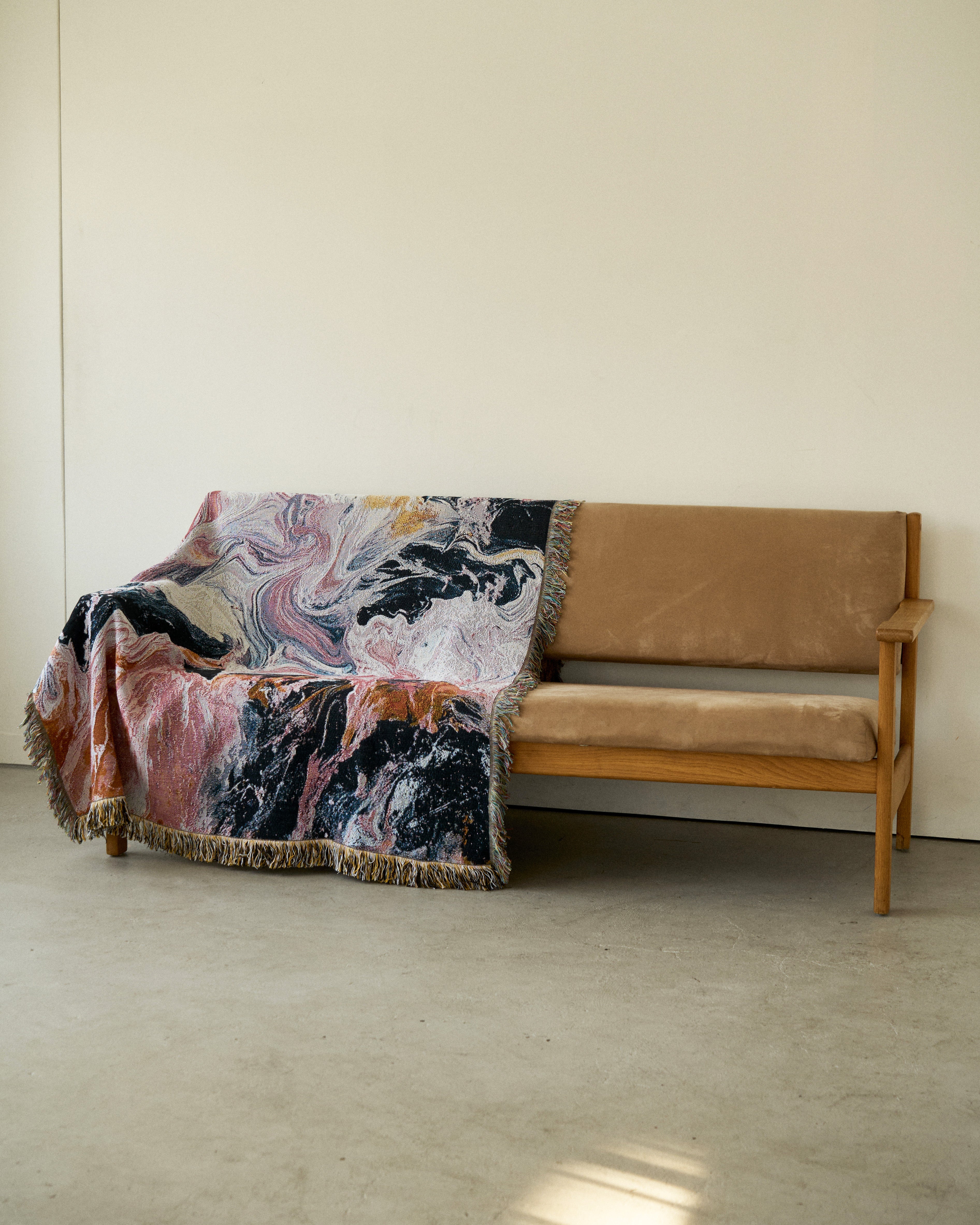 Pink Flow Throw Blanket : M