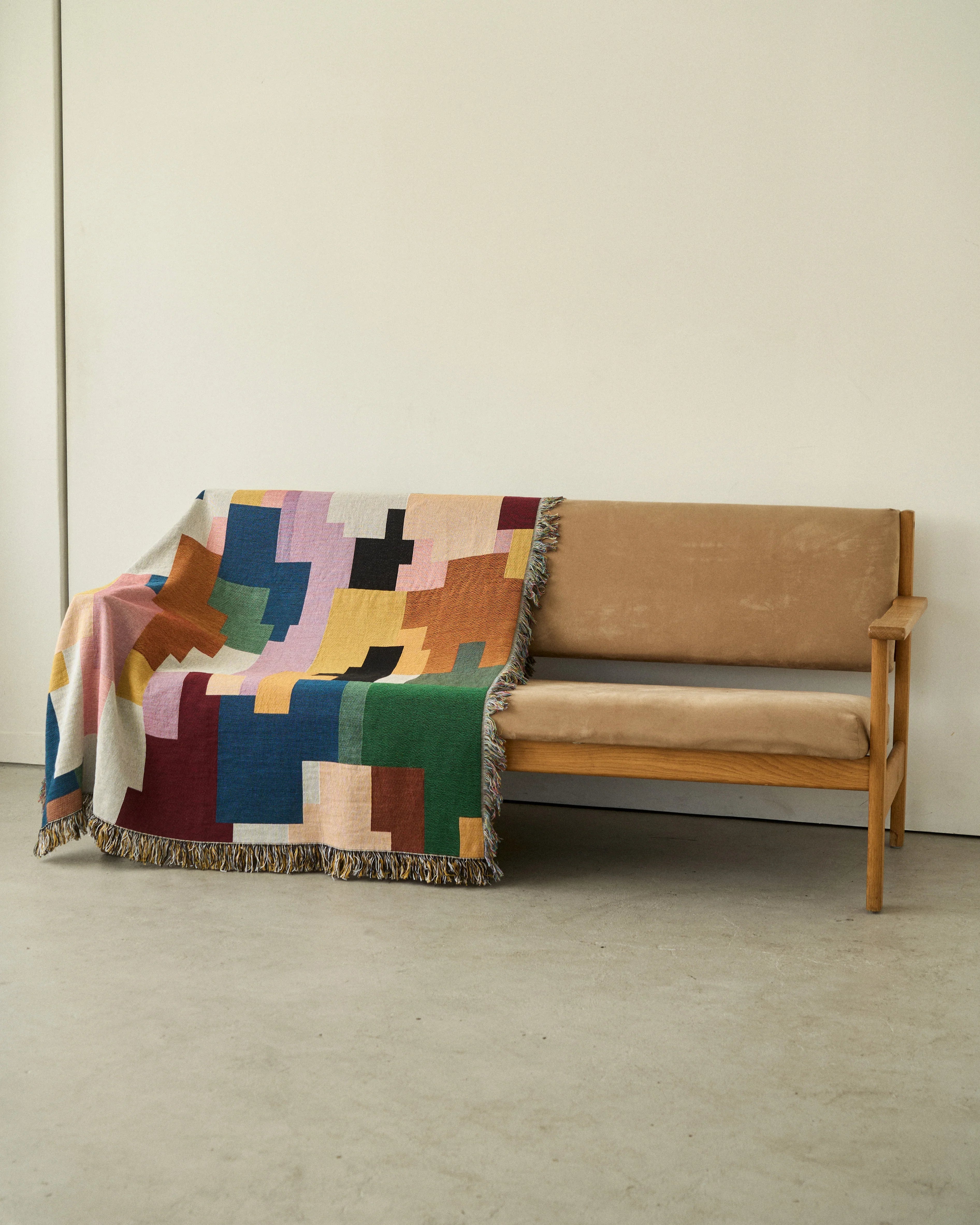 Pixel Throw Blanket : M