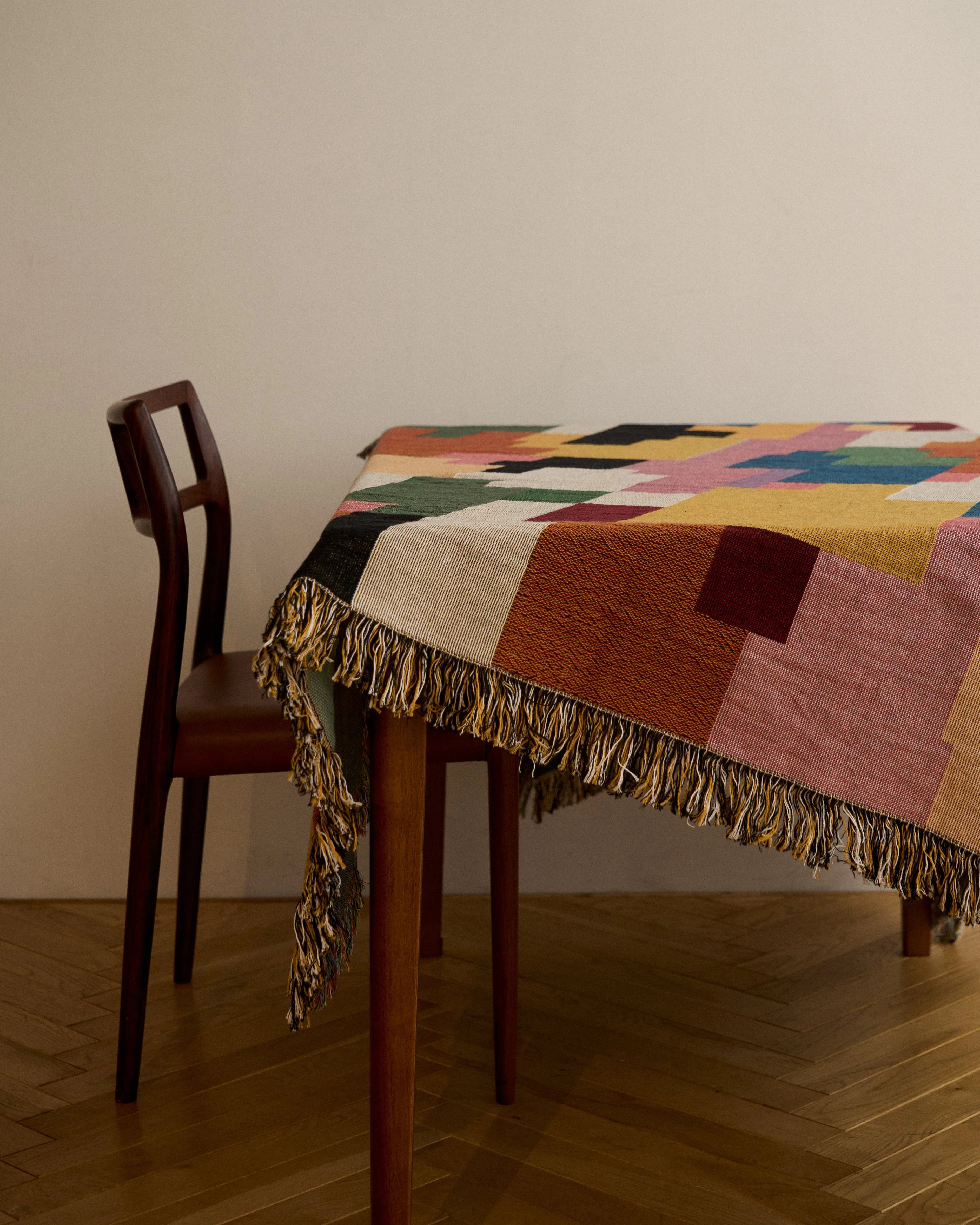 Pixel Throw Blanket : M