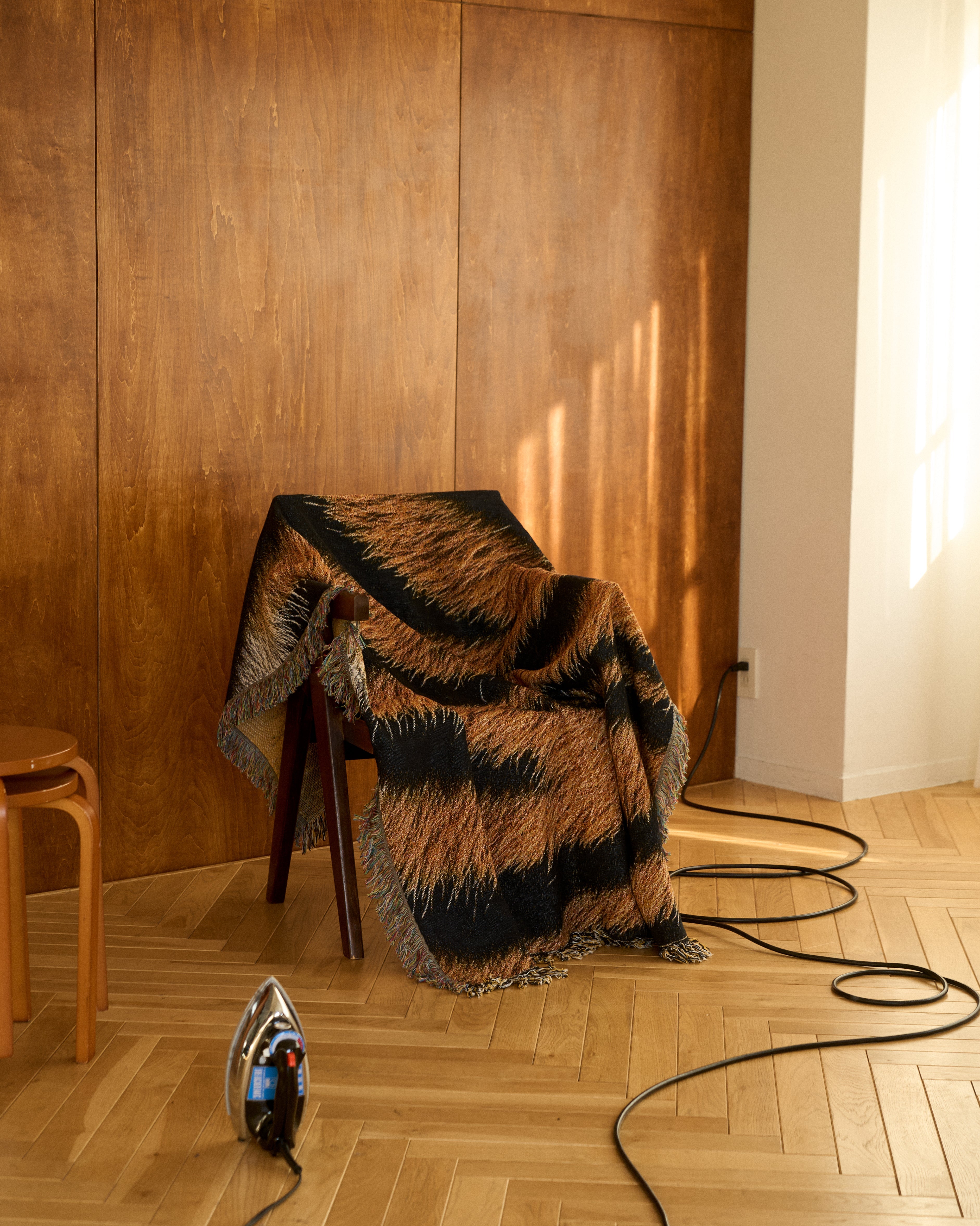 Tiger Hide Throw Blanket : M